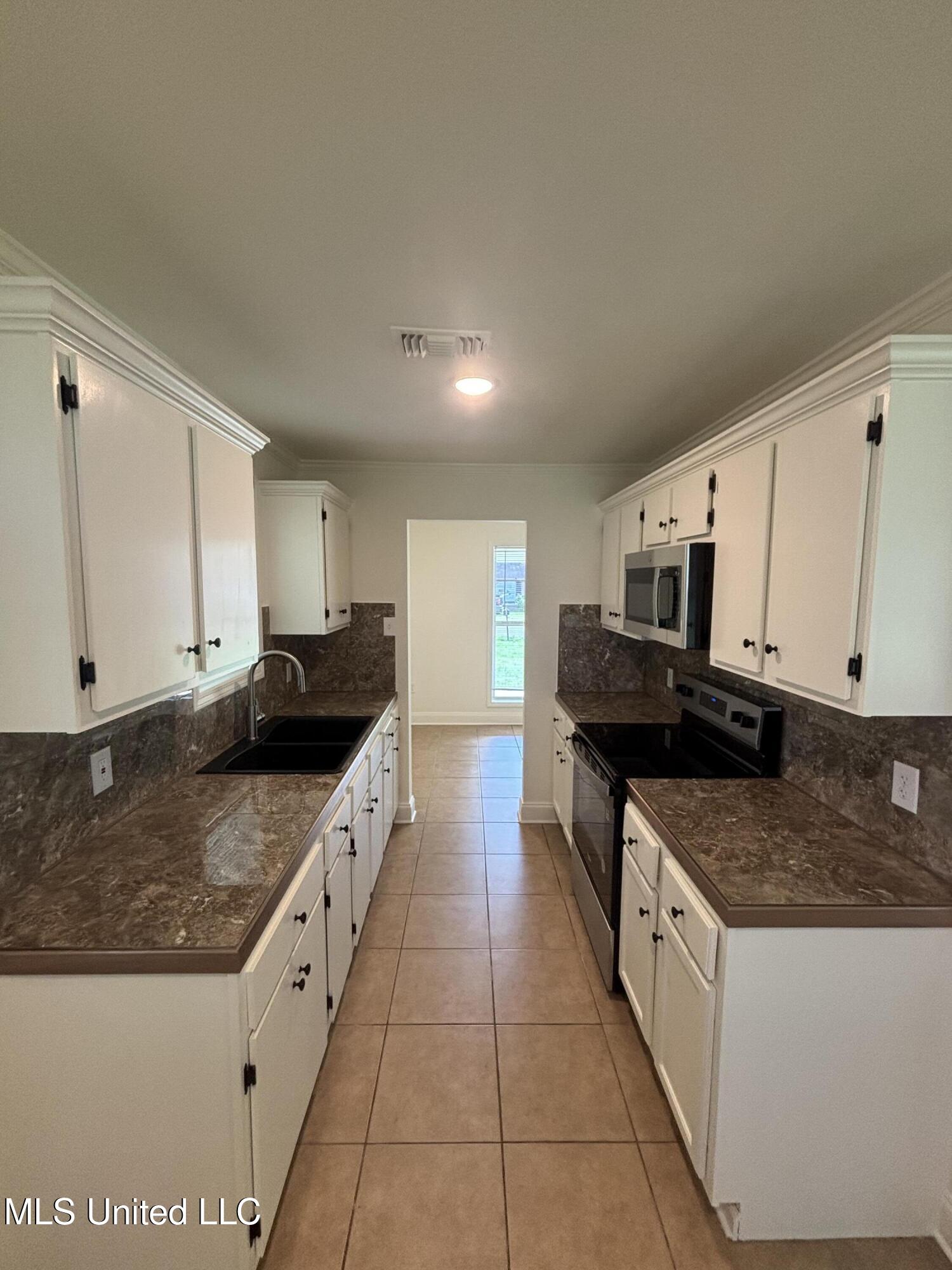 230 Greenbriar Circle, Holly Springs, Mississippi image 8
