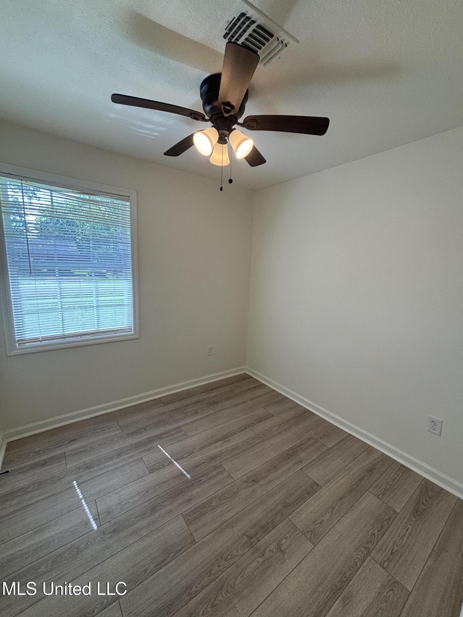 230 Greenbriar Circle, Holly Springs, Mississippi image 13