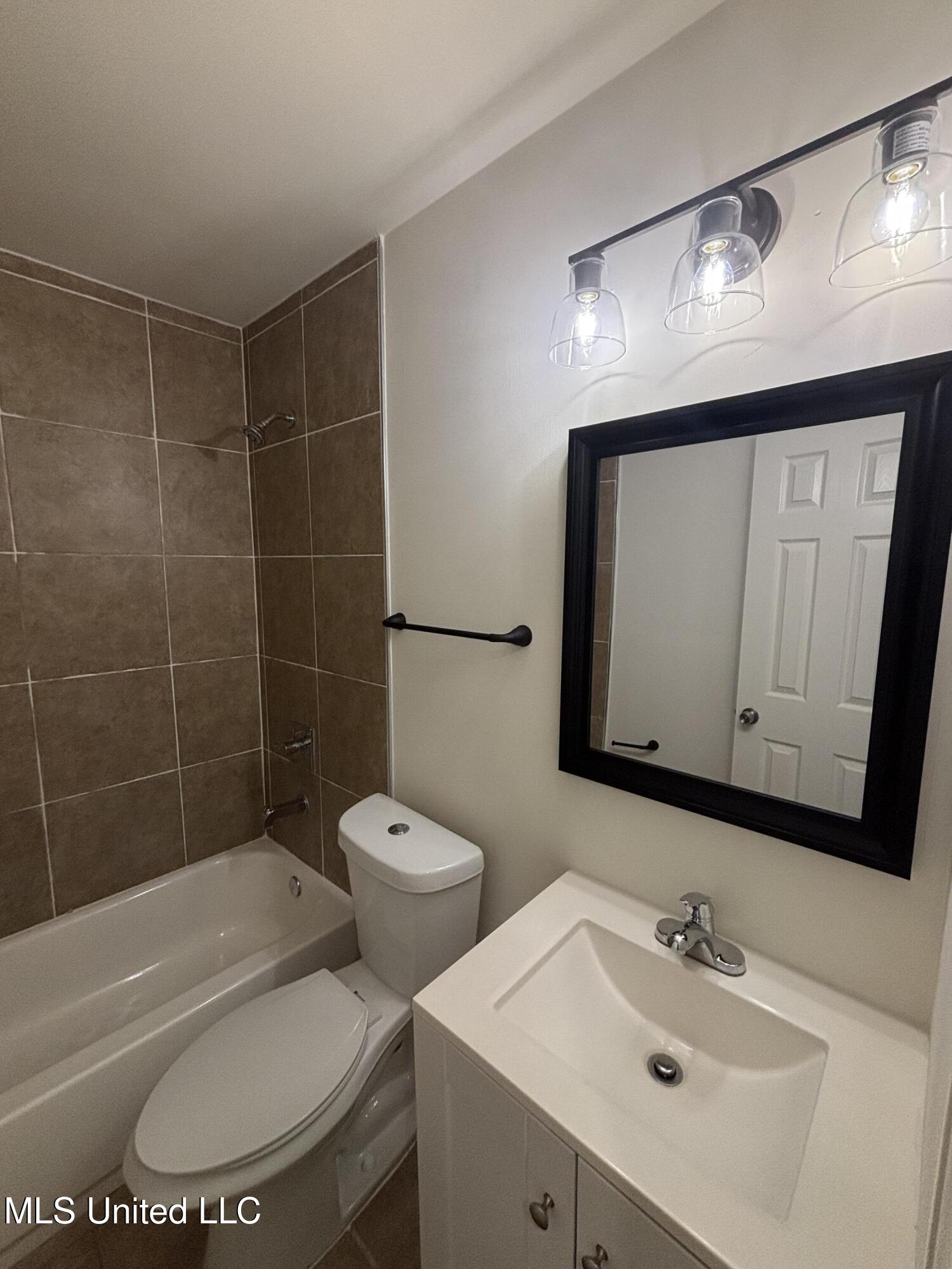 230 Greenbriar Circle, Holly Springs, Mississippi image 15
