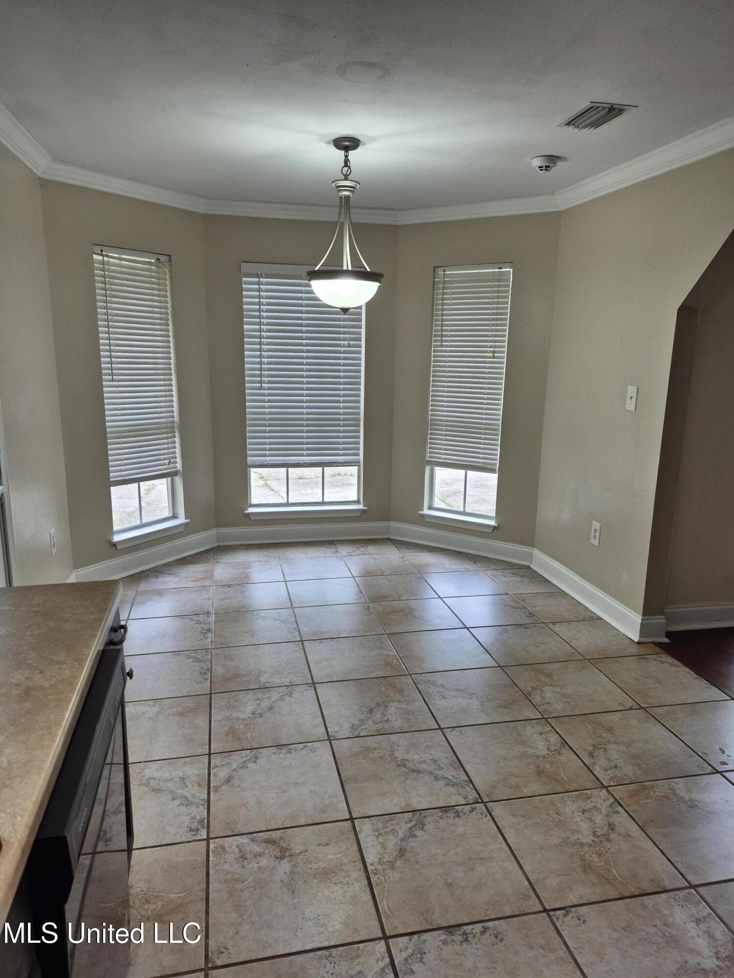 1113 Glendale Place, Gulfport, Mississippi image 7