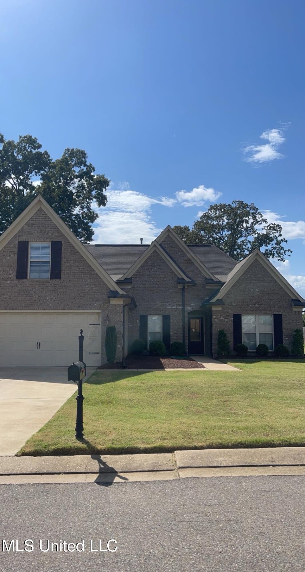 7497 Redberry Drive, Horn Lake, Mississippi image 1
