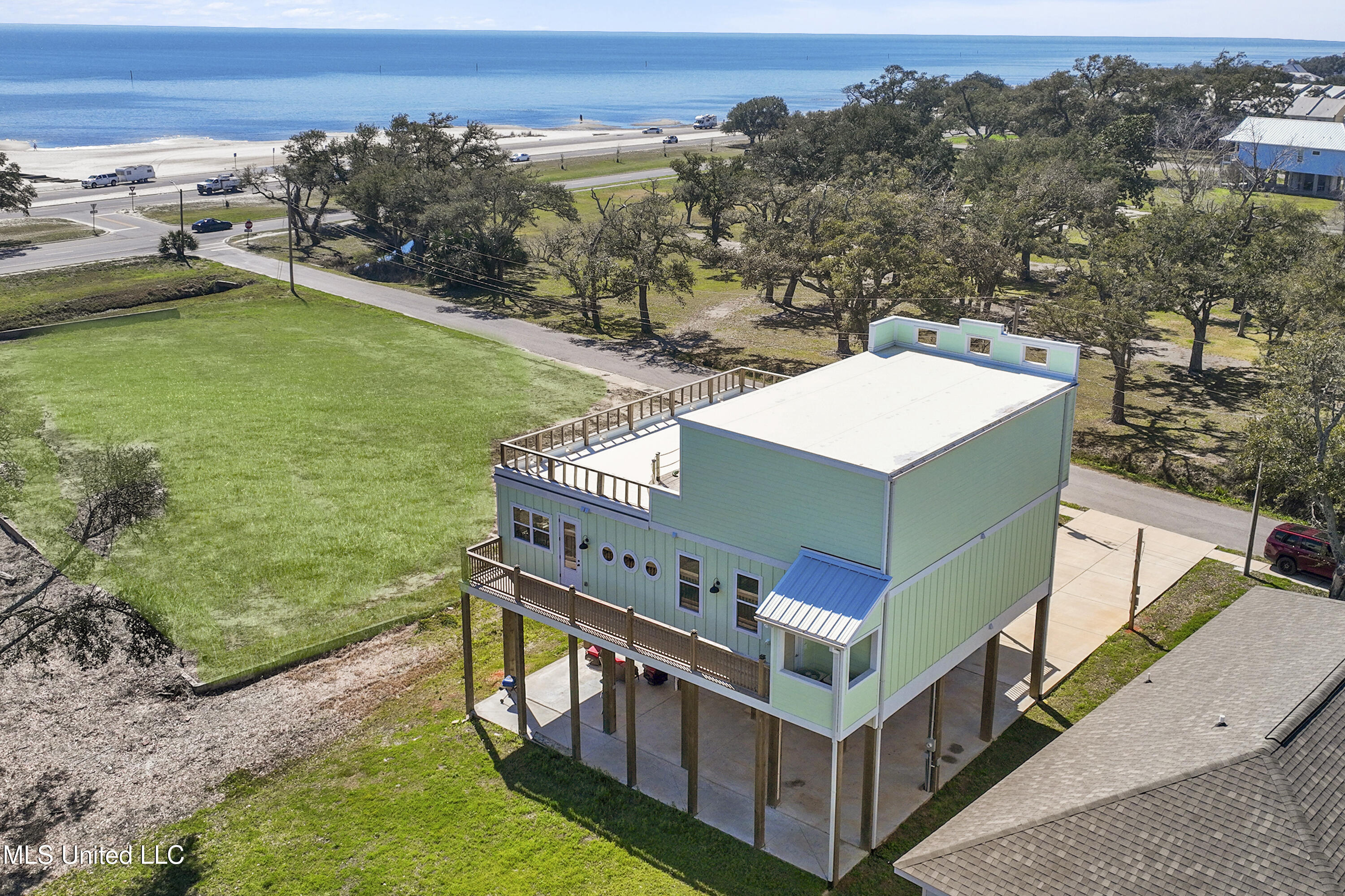 218 West Avenue, Long Beach, Mississippi image 25