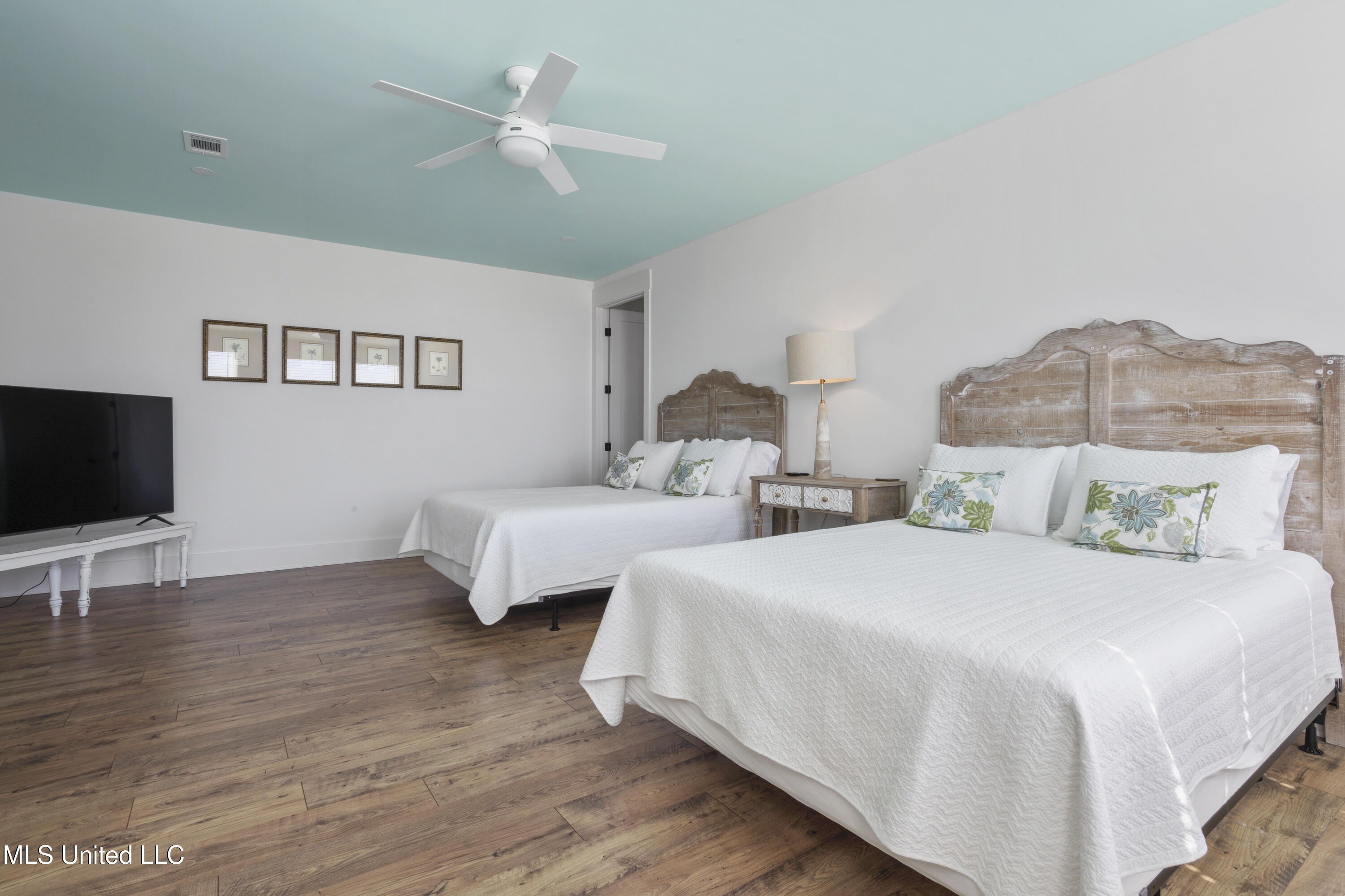 218 West Avenue, Long Beach, Mississippi image 41