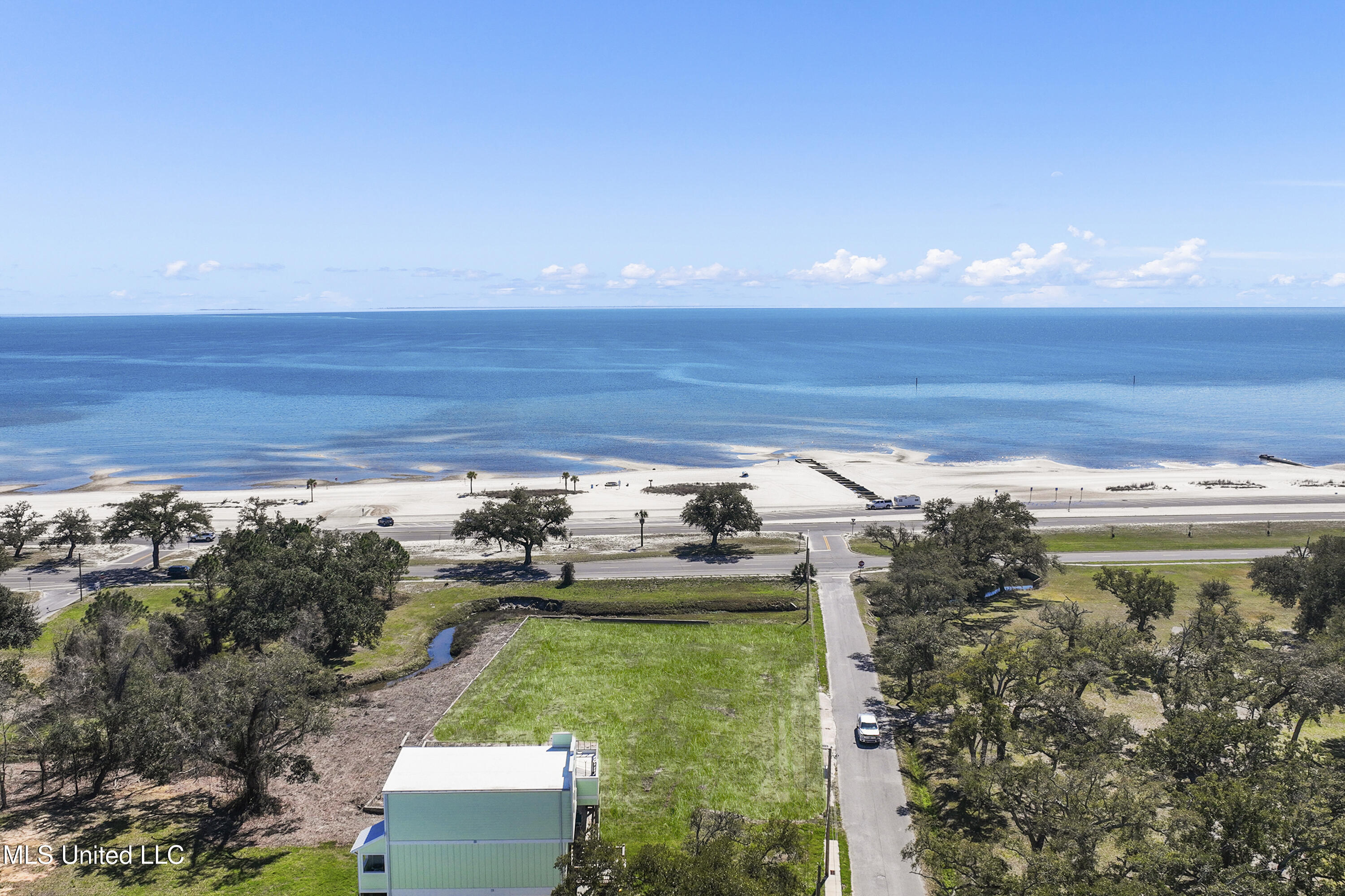 218 West Avenue, Long Beach, Mississippi image 9