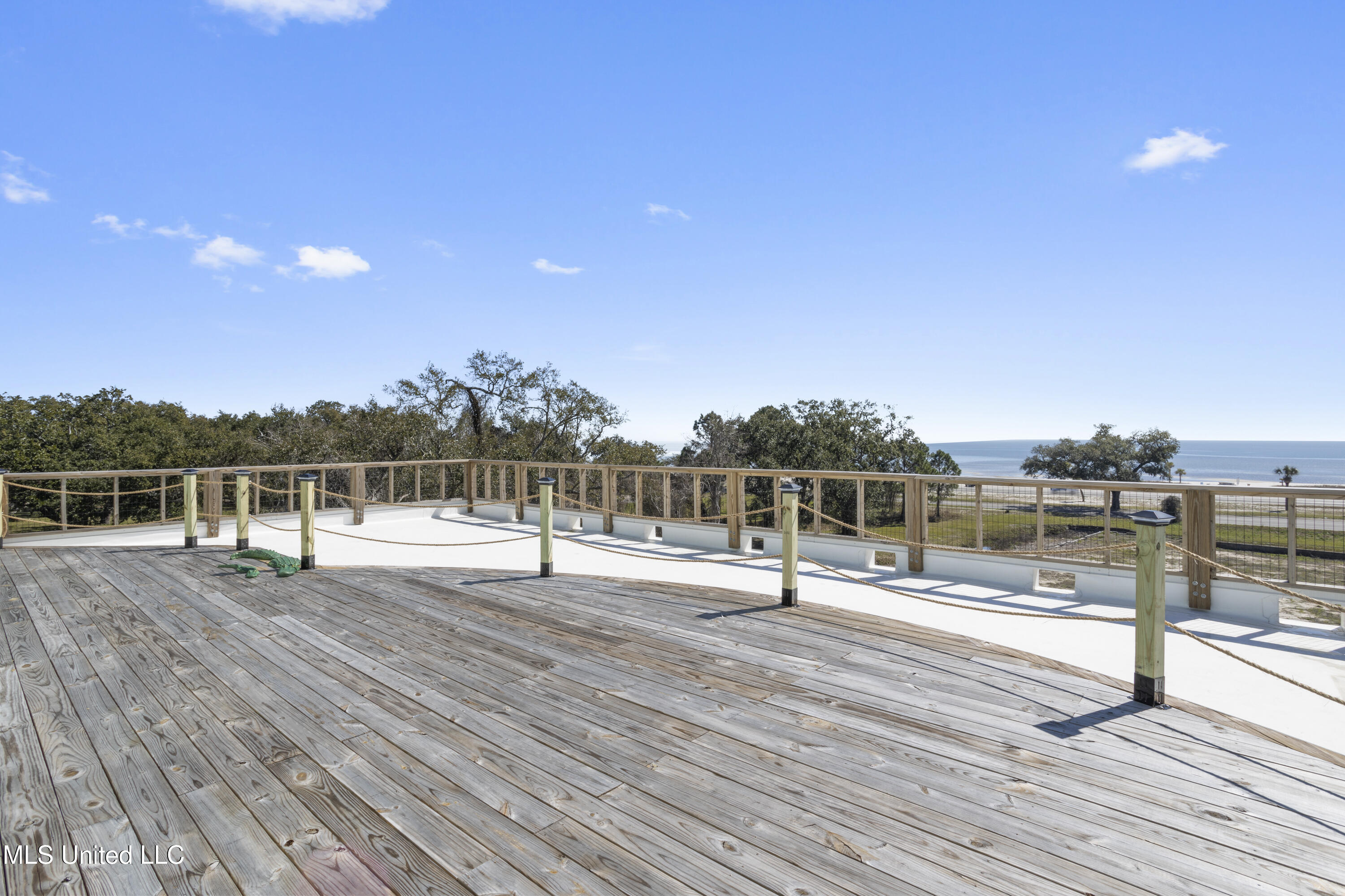218 West Avenue, Long Beach, Mississippi image 45