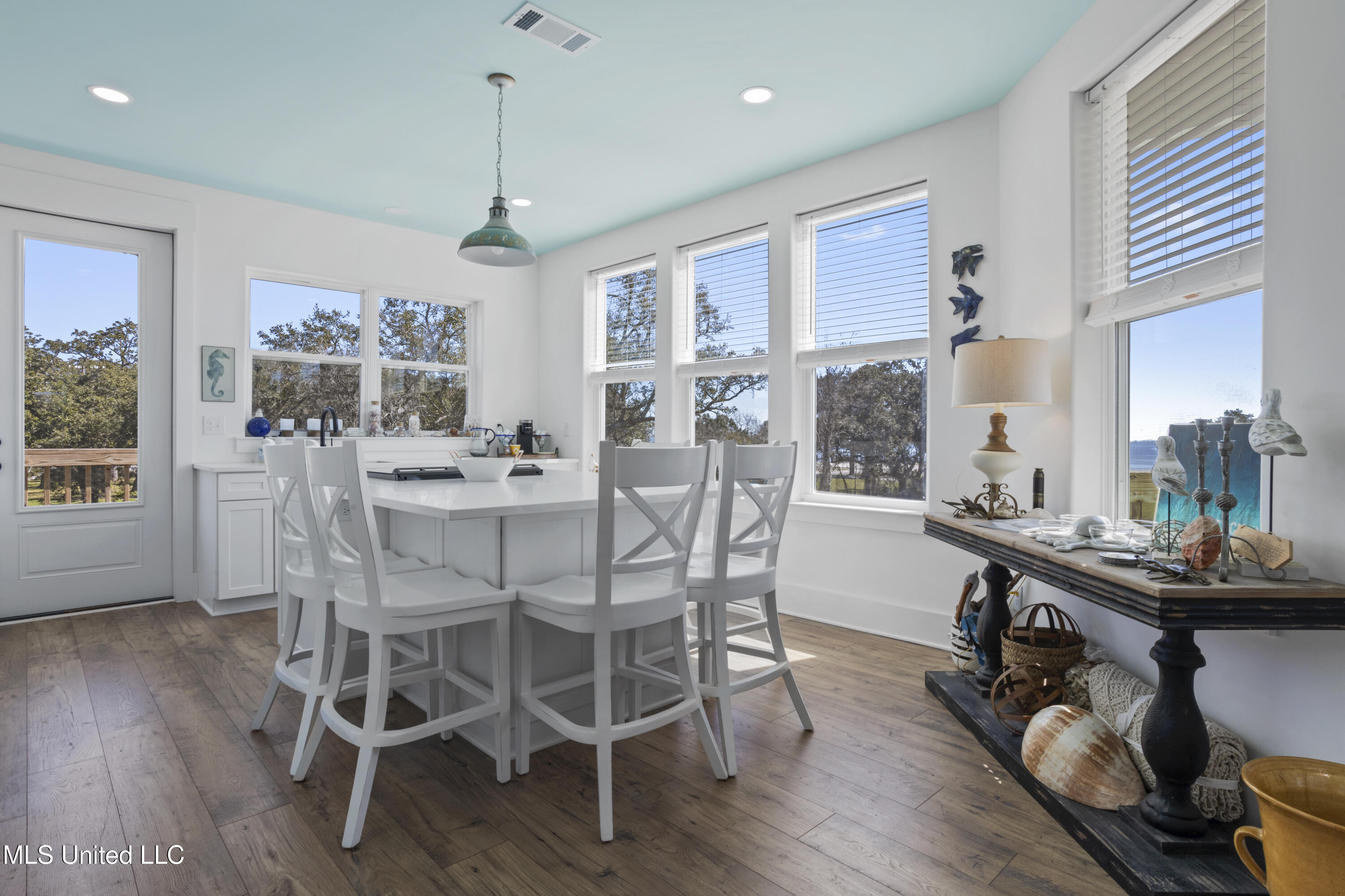 218 West Avenue, Long Beach, Mississippi image 14