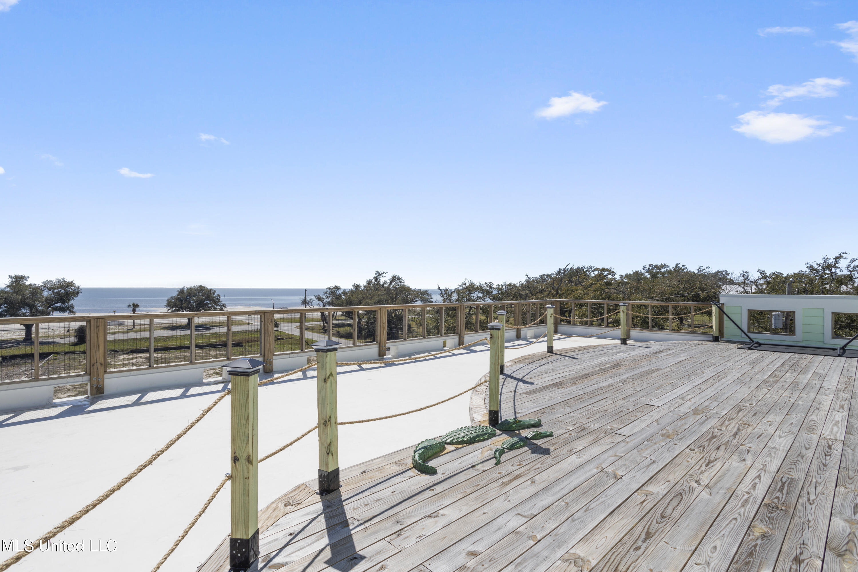 218 West Avenue, Long Beach, Mississippi image 24