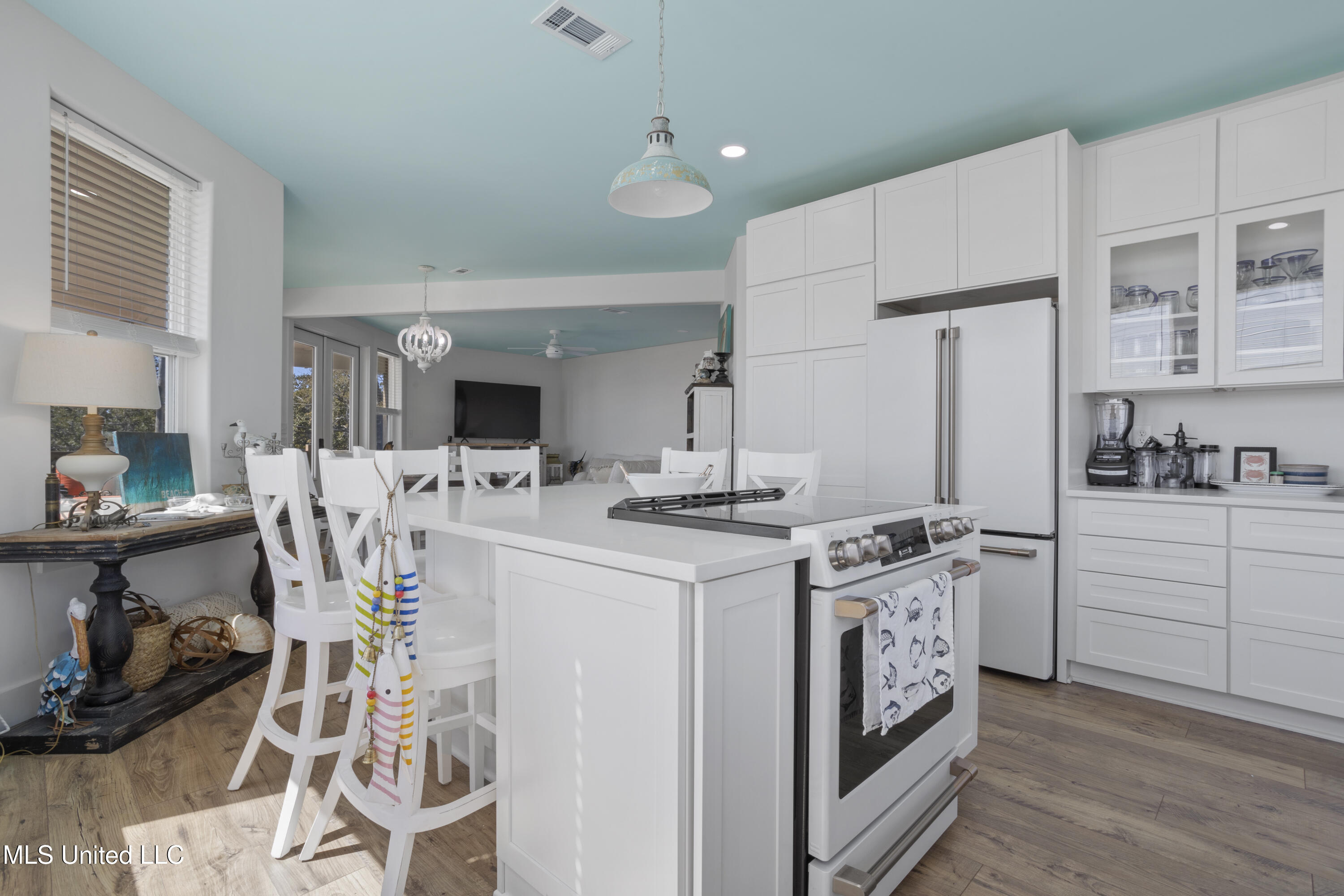 218 West Avenue, Long Beach, Mississippi image 16