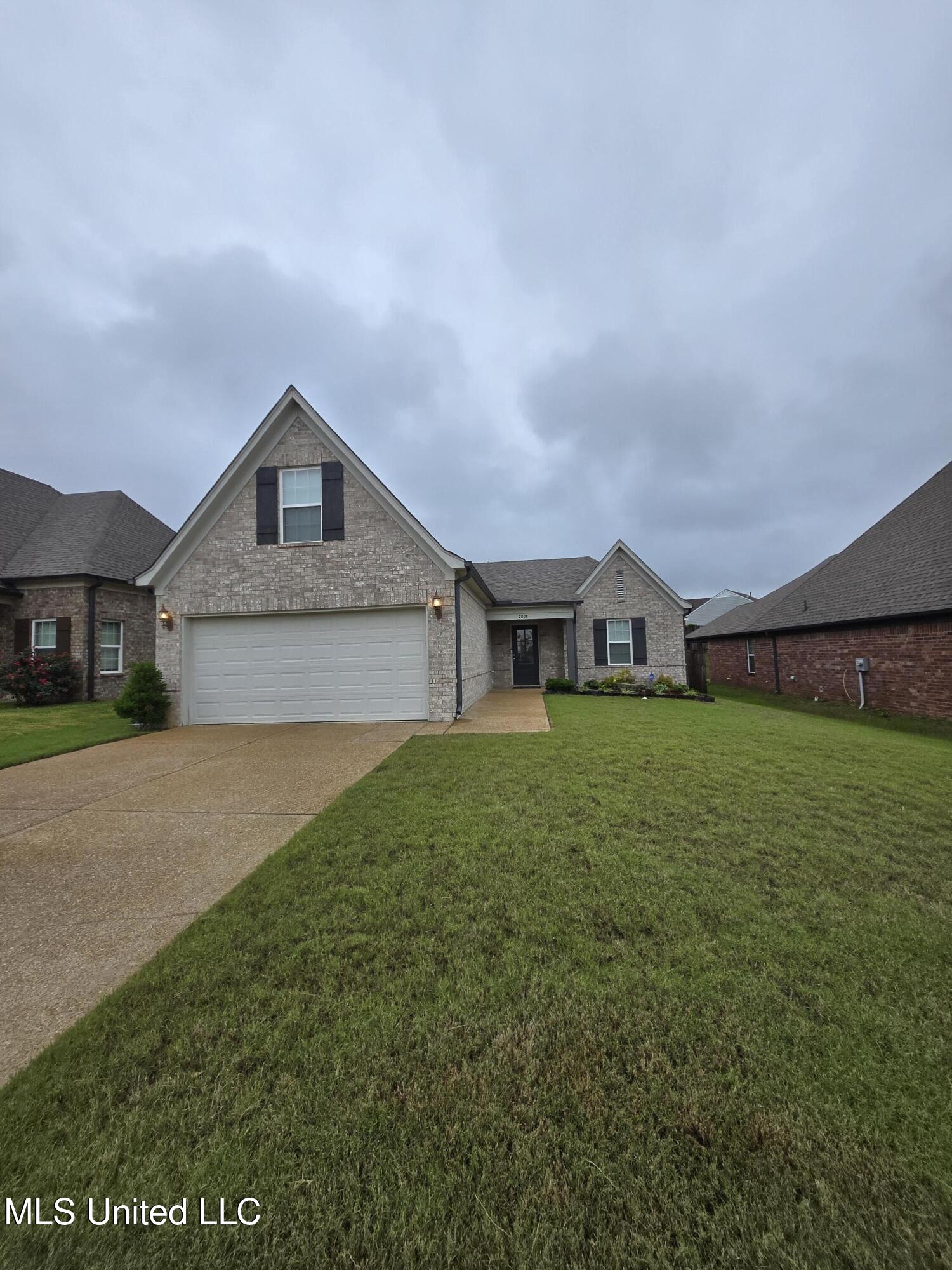 7898 Park Valley Drive Drive, Southaven, Mississippi image 1
