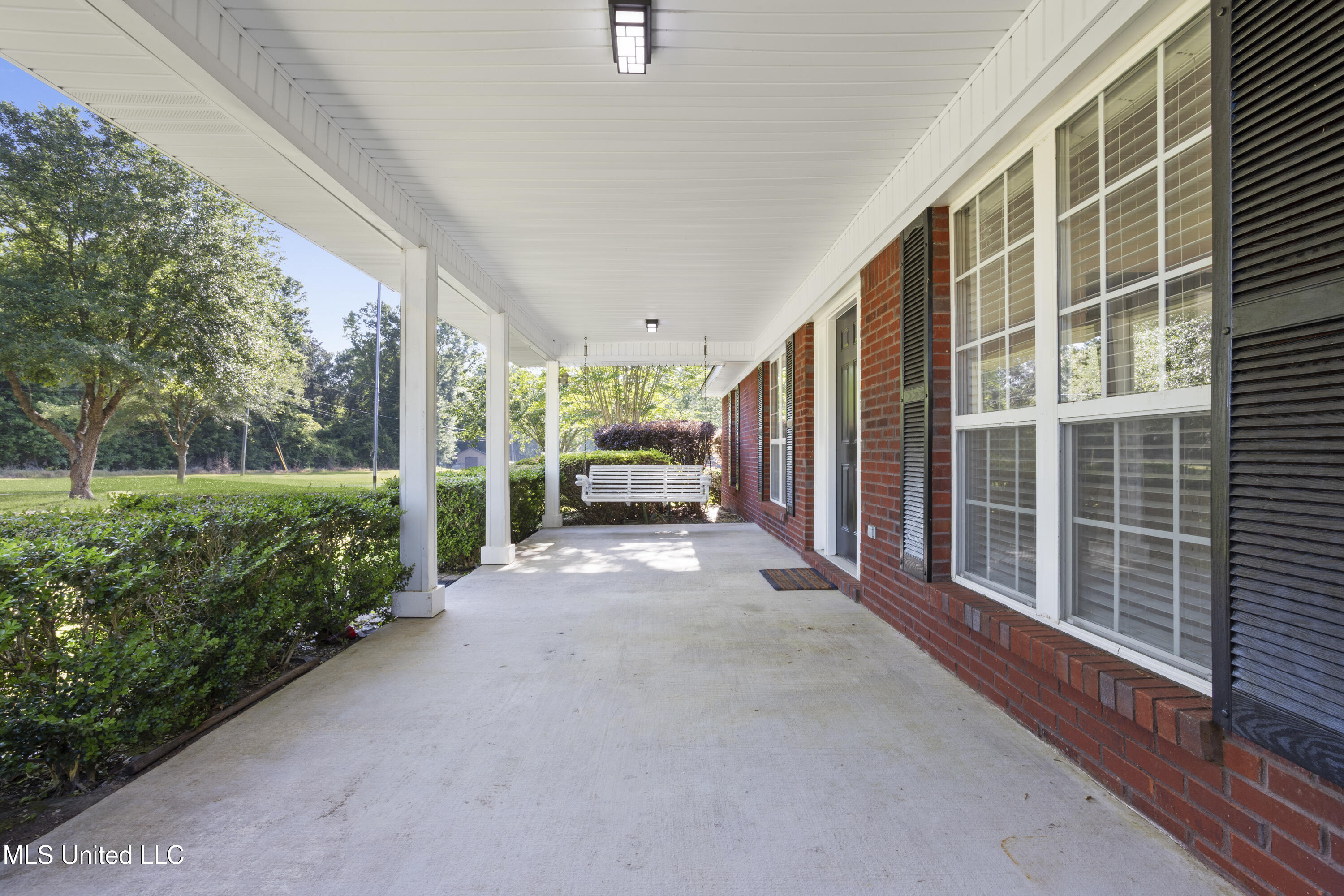 2005 Montcliff Drive, Vancleave, Mississippi image 3