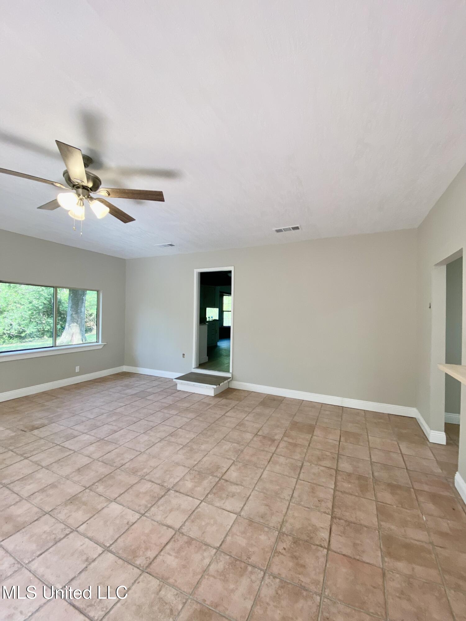 256 Lake David Drive, Picayune, Mississippi image 16