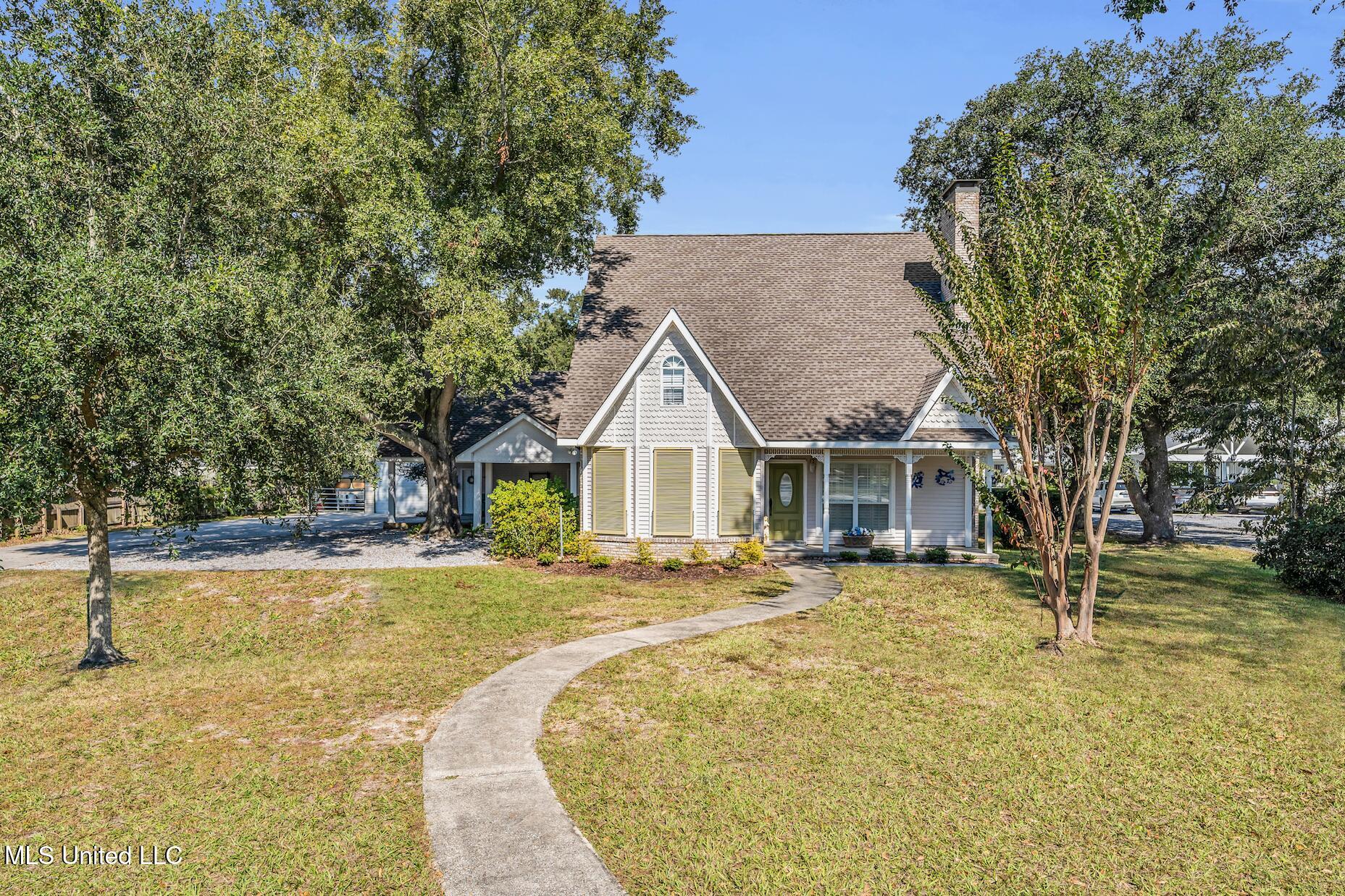 723 Old Spanish Trail, Bay Saint Louis, Mississippi image 1