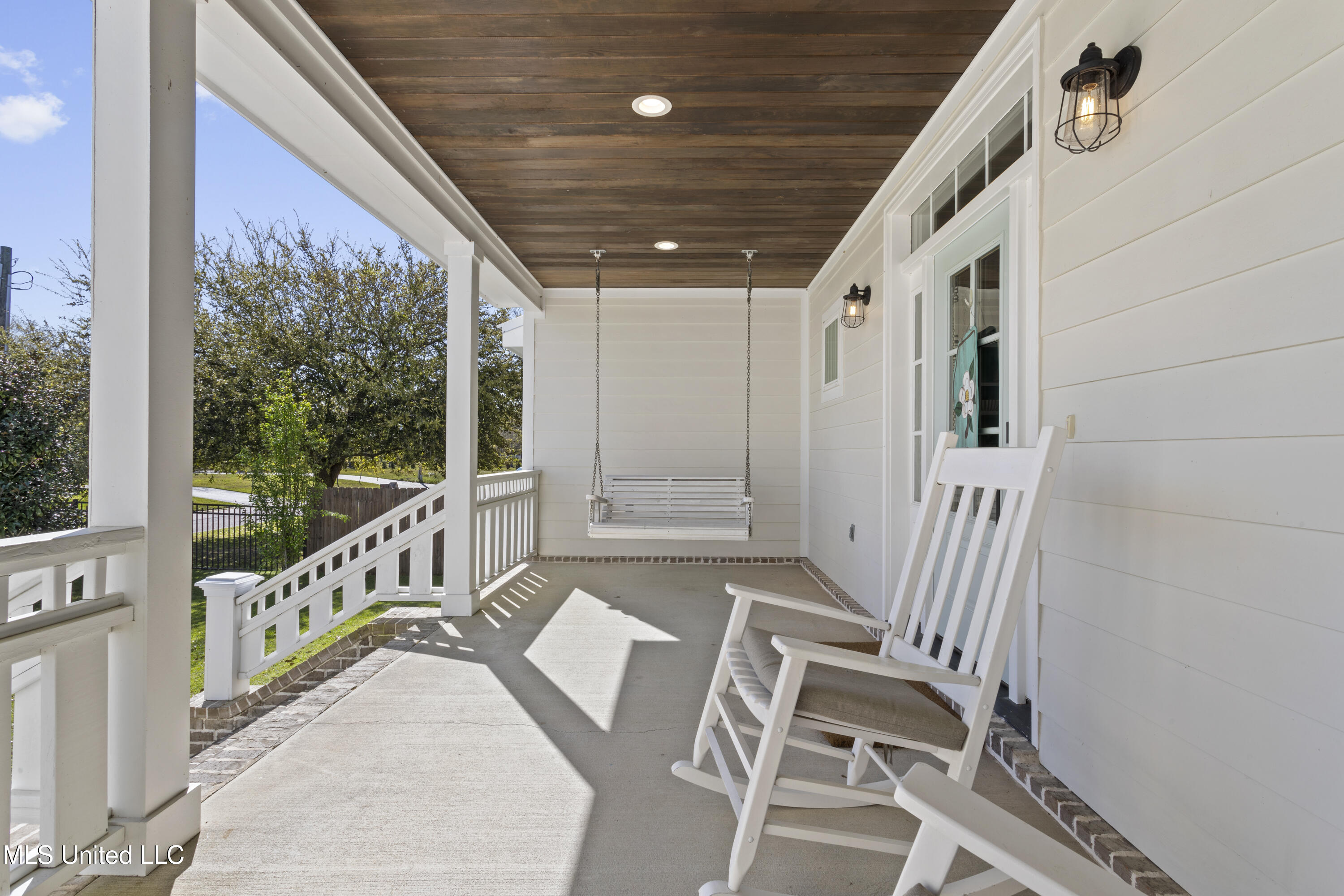 107 Seabrook Drive, Waveland, Mississippi image 5
