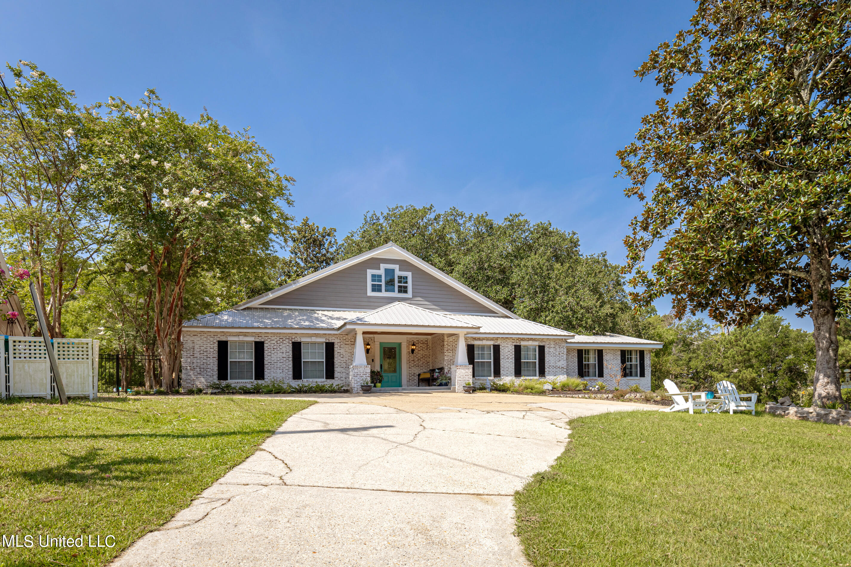 1802 Stuart Avenue, Ocean Springs, Mississippi image 1