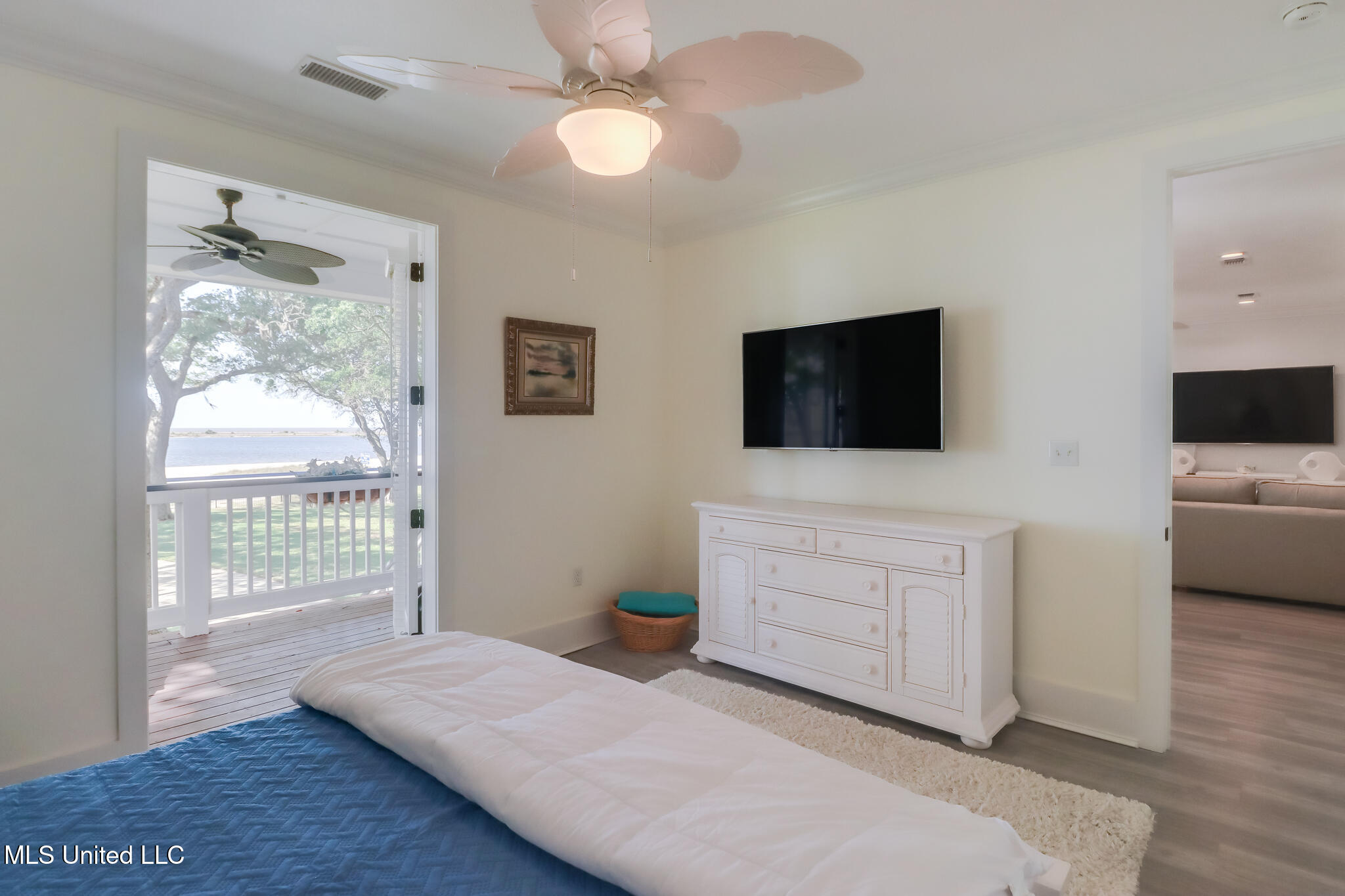 544 Beach Boulevard, Biloxi, Mississippi image 40
