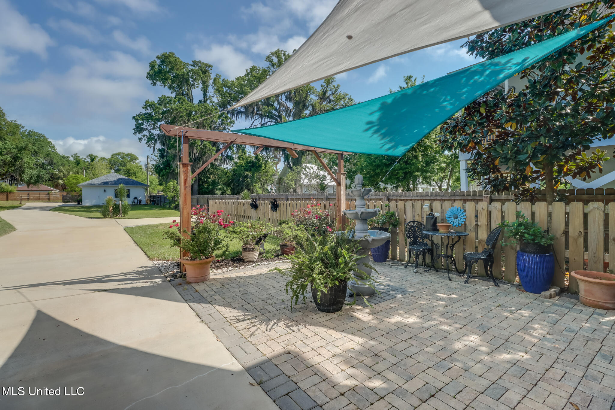 544 Beach Boulevard, Biloxi, Mississippi image 46