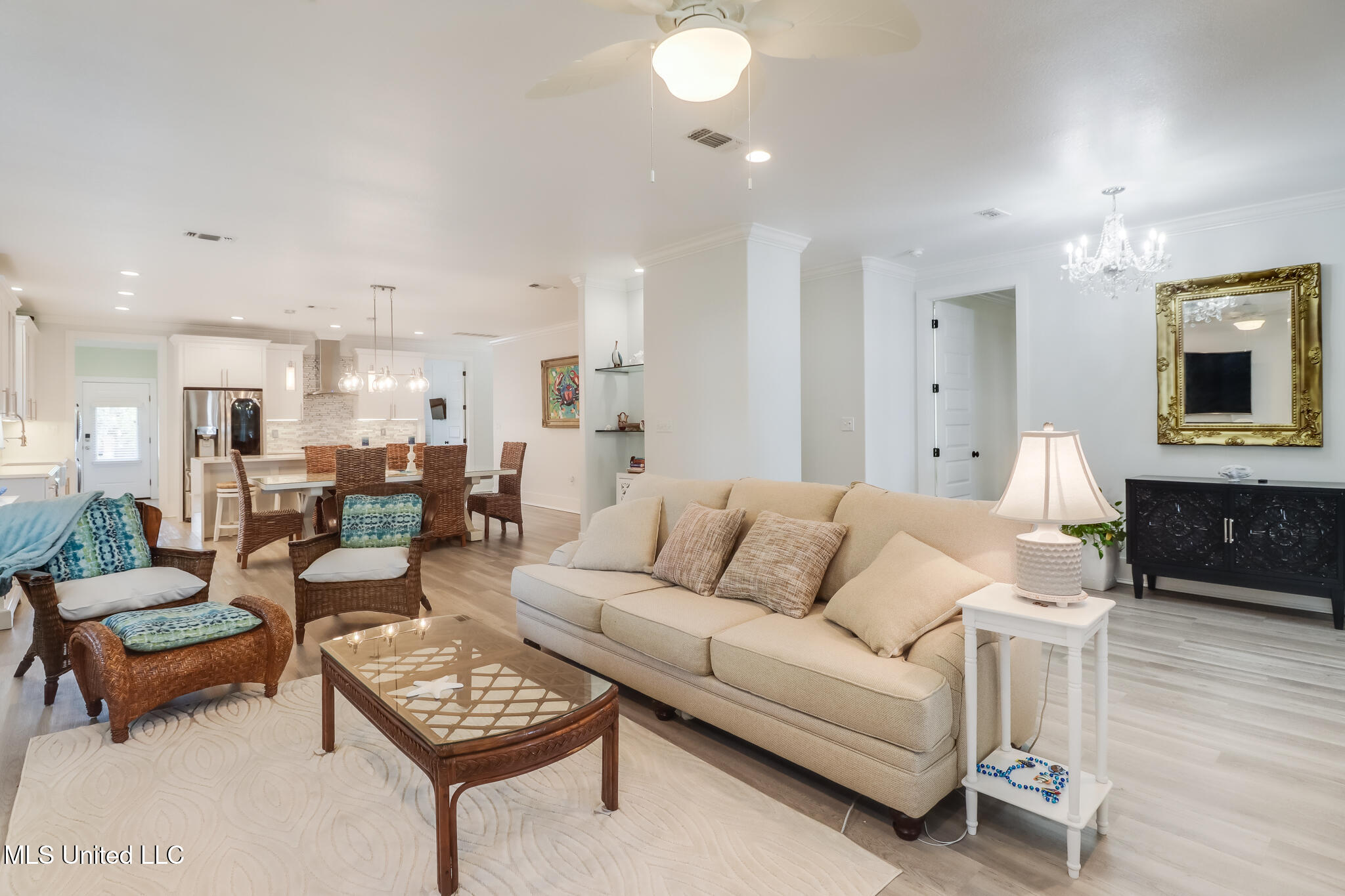 544 Beach Boulevard, Biloxi, Mississippi image 19