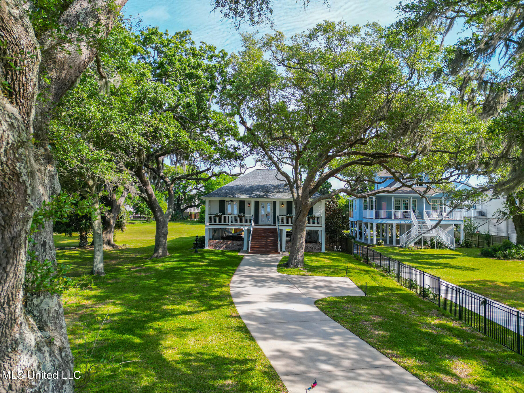 544 Beach Boulevard, Biloxi, Mississippi image 3