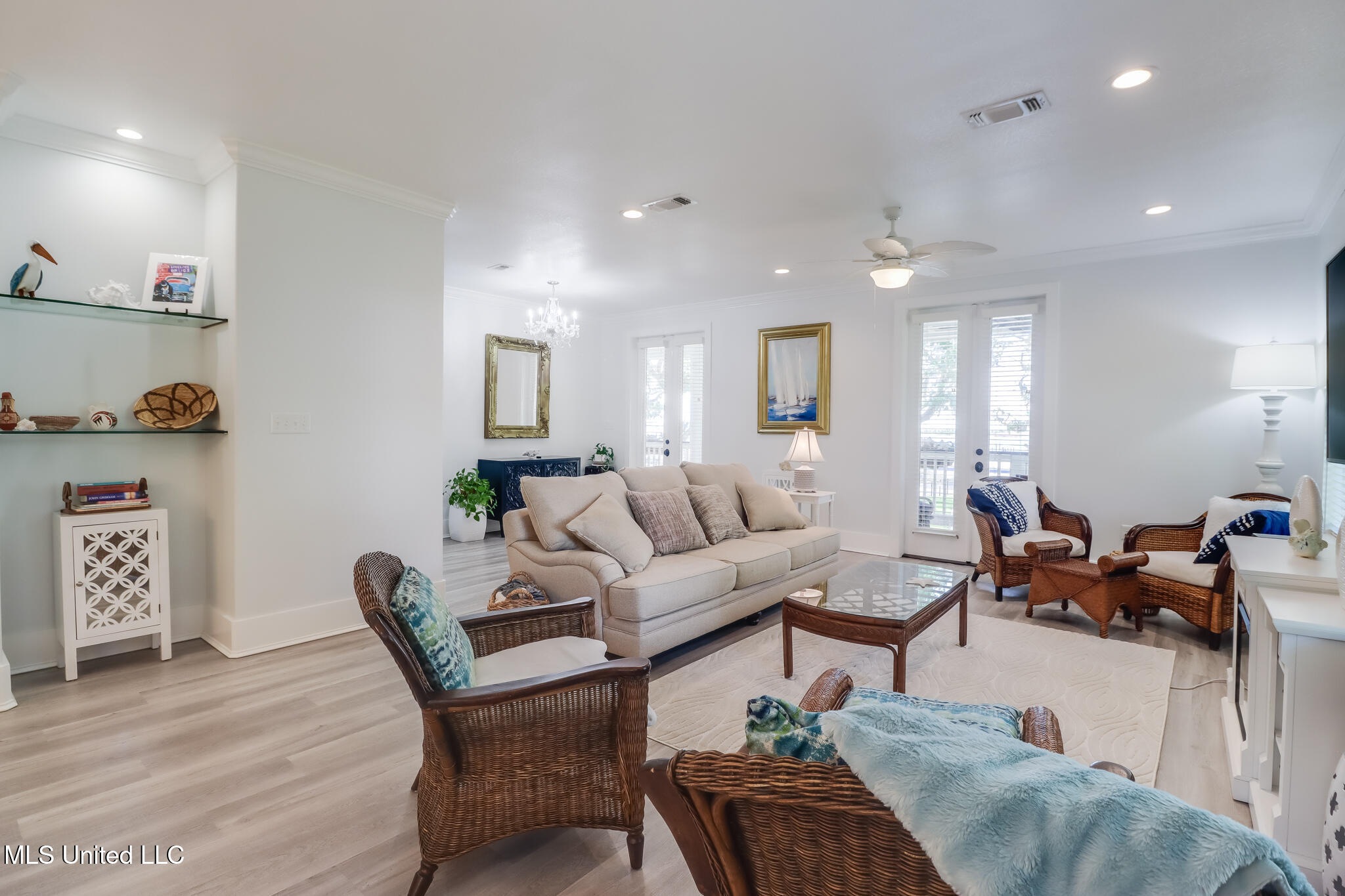 544 Beach Boulevard, Biloxi, Mississippi image 16