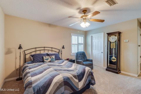 Single Family Residence in Gulfport MS 2643 Broadwater Drive 21.jpg