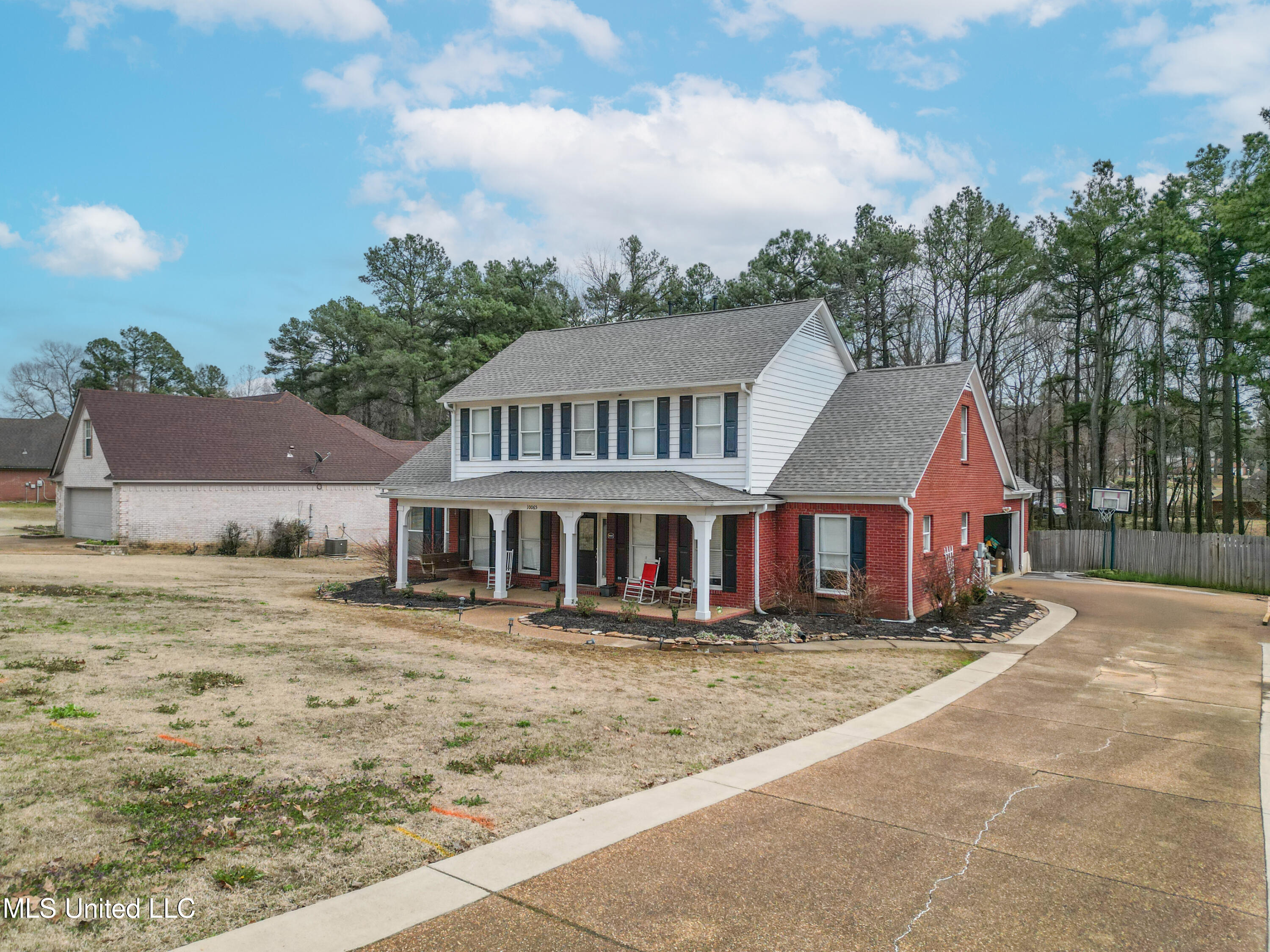 10065 Lacy Drive, Olive Branch, Mississippi image 1