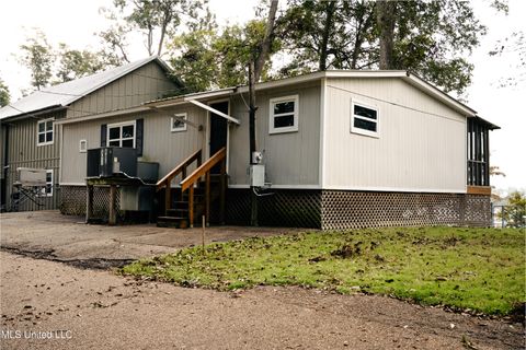Mobile Home For Sale - 427 Sea Island Drive<br/> Warren County, Vicksburg, MS 39183