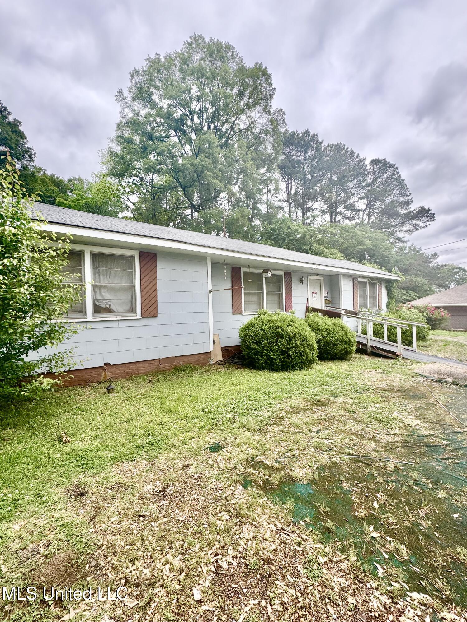 624 Summit Street, Winona, Mississippi image 2