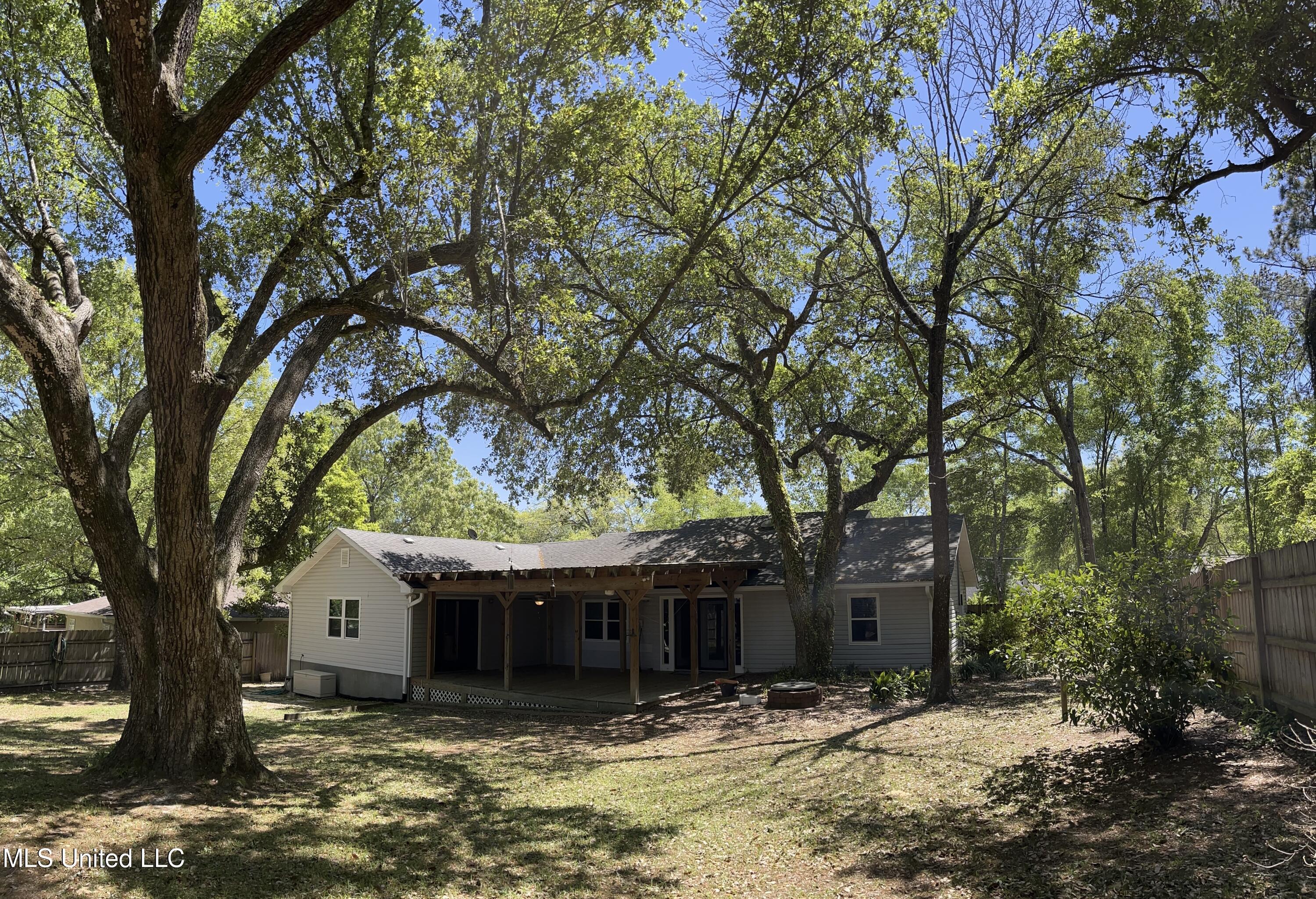 87119 Golf Club Drive, Diamondhead, Mississippi image 7