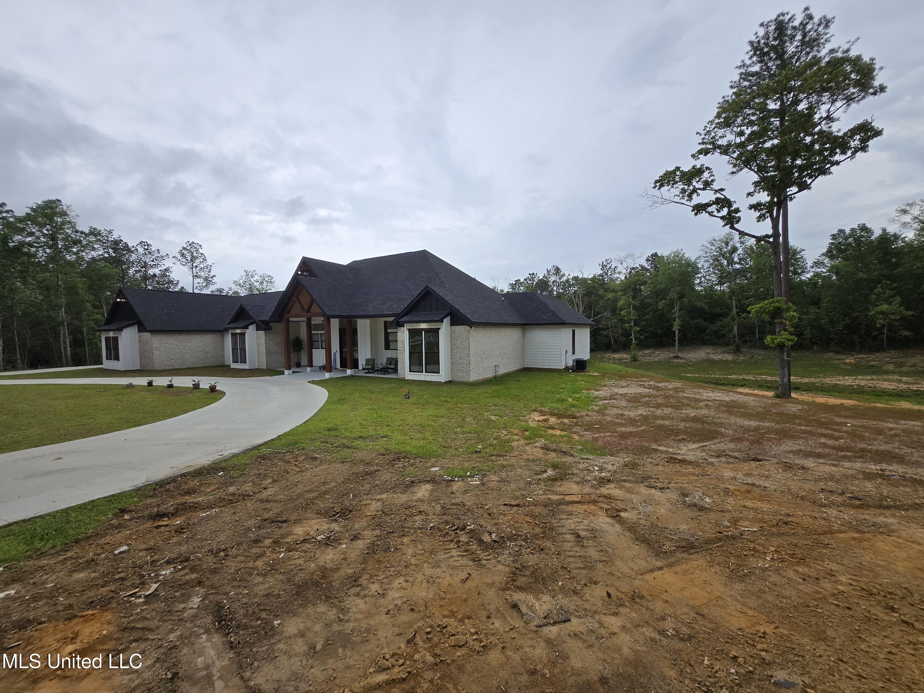32 Forest Bluff Dr Drive, Carriere, Mississippi image 3