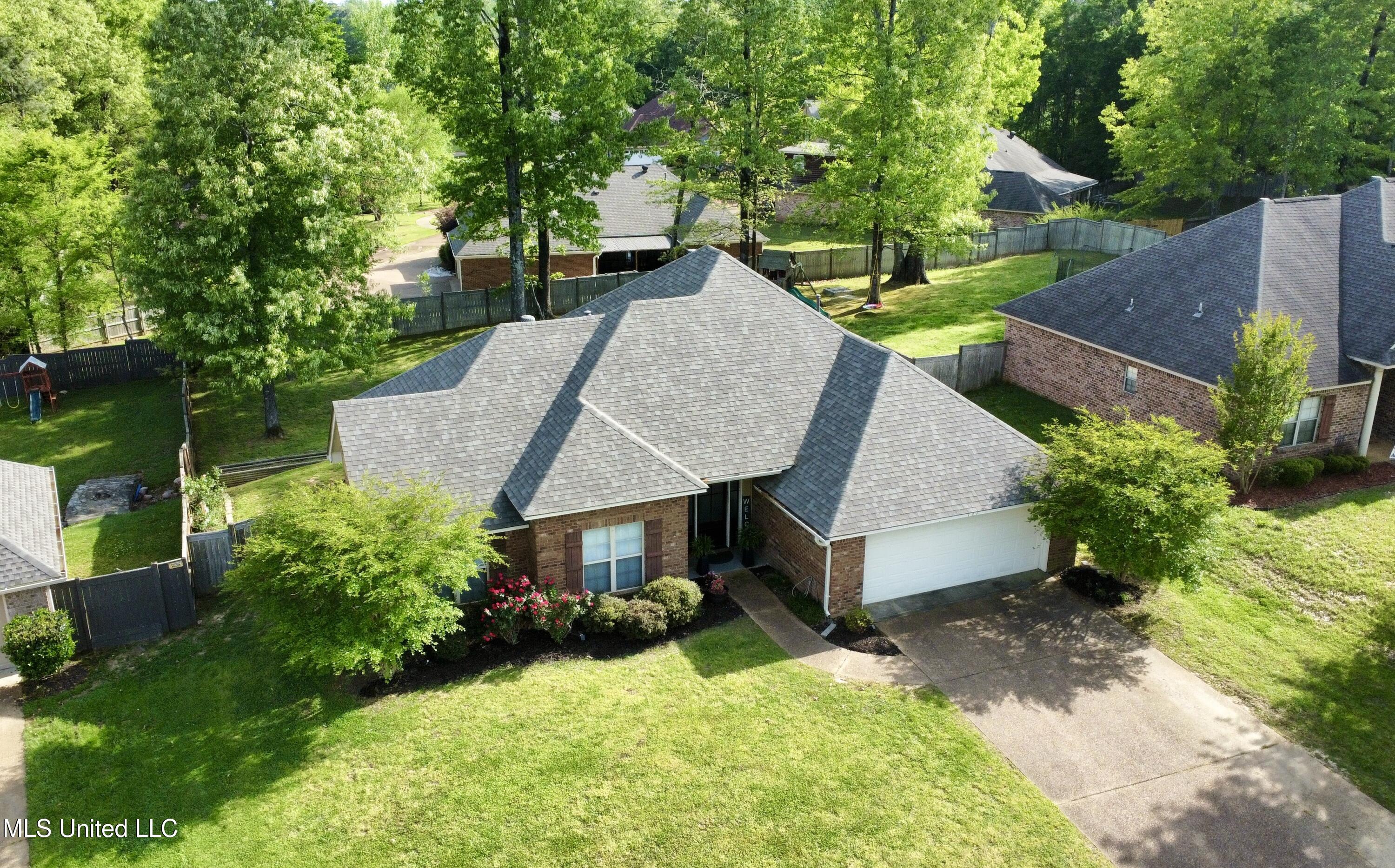 121 Rockbridge Circle, Clinton, Mississippi image 1