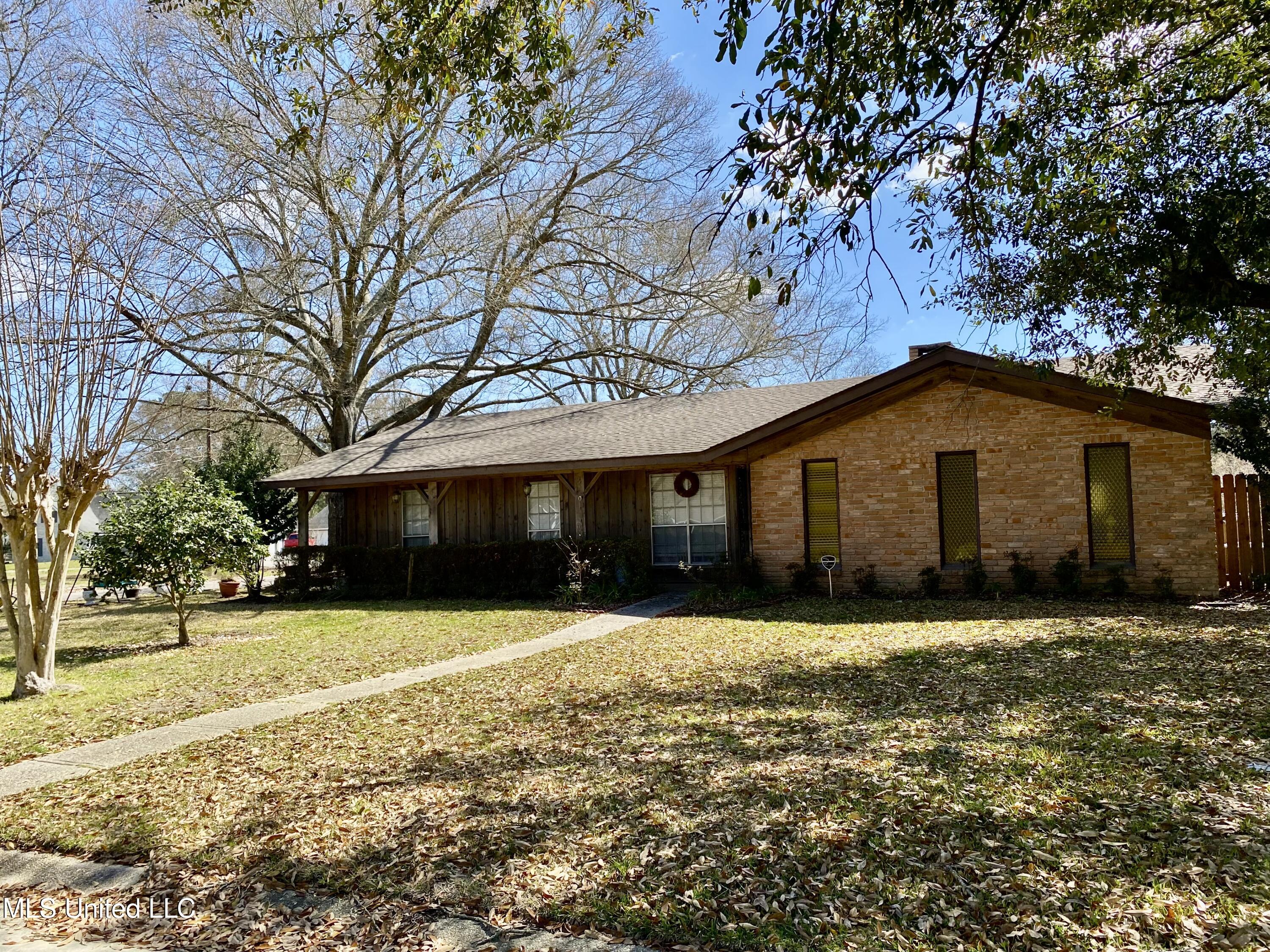 2701 Hickman Avenue, Picayune, Mississippi image 1