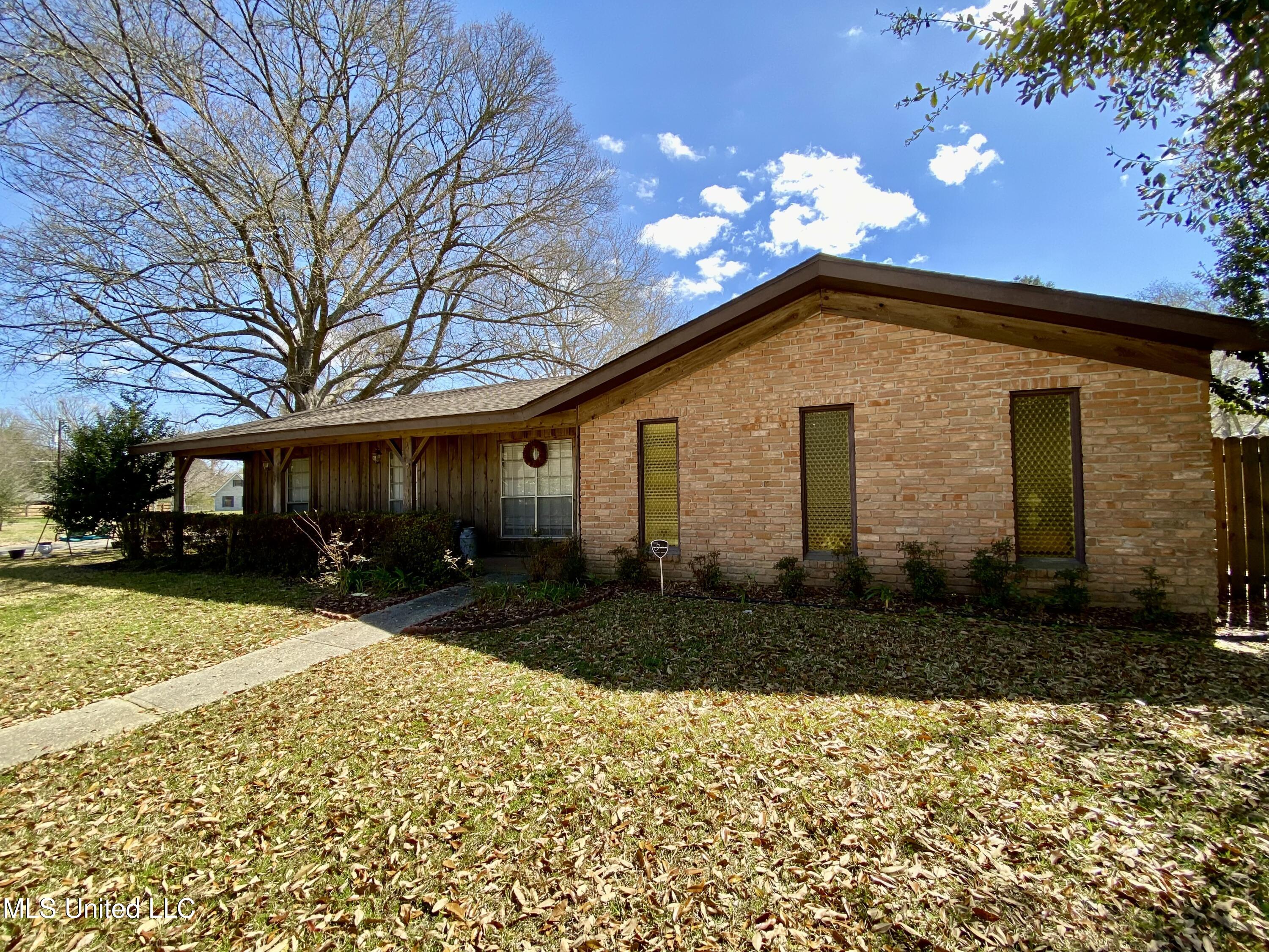 2701 Hickman Avenue, Picayune, Mississippi image 2