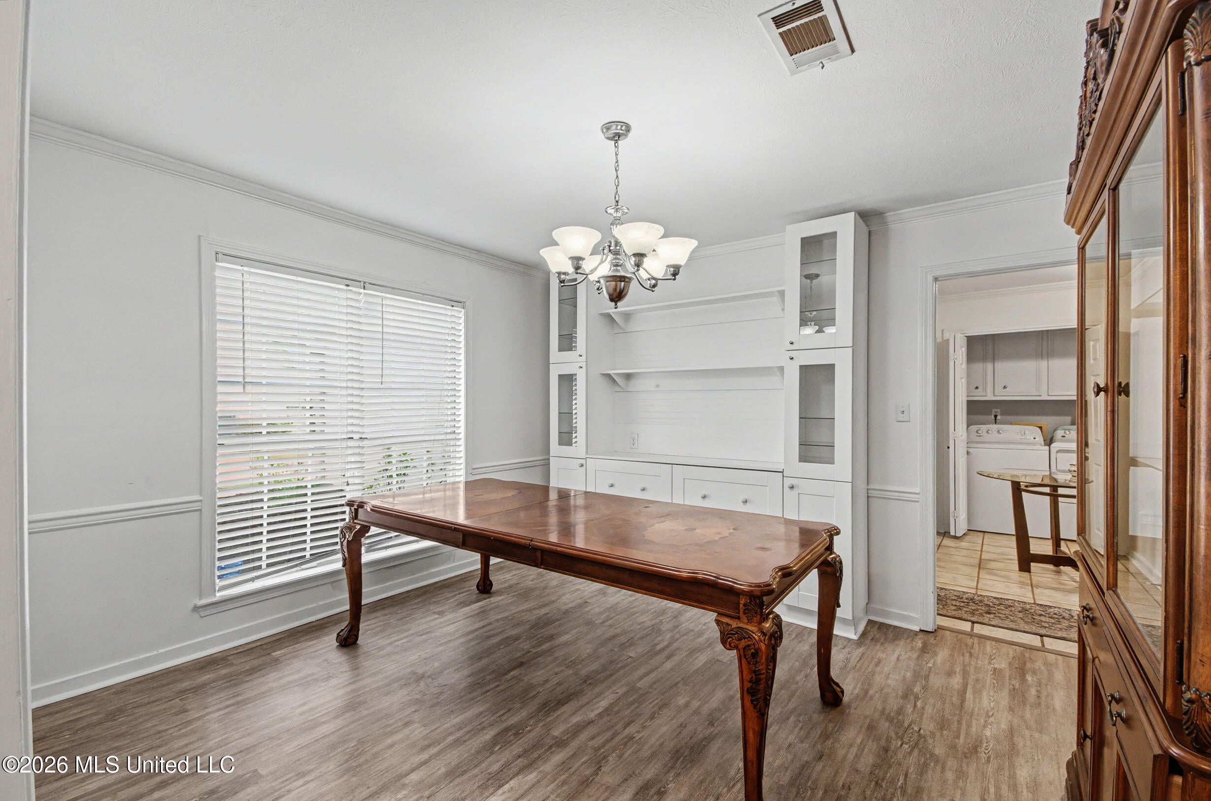 606 Honeysuckle Drive