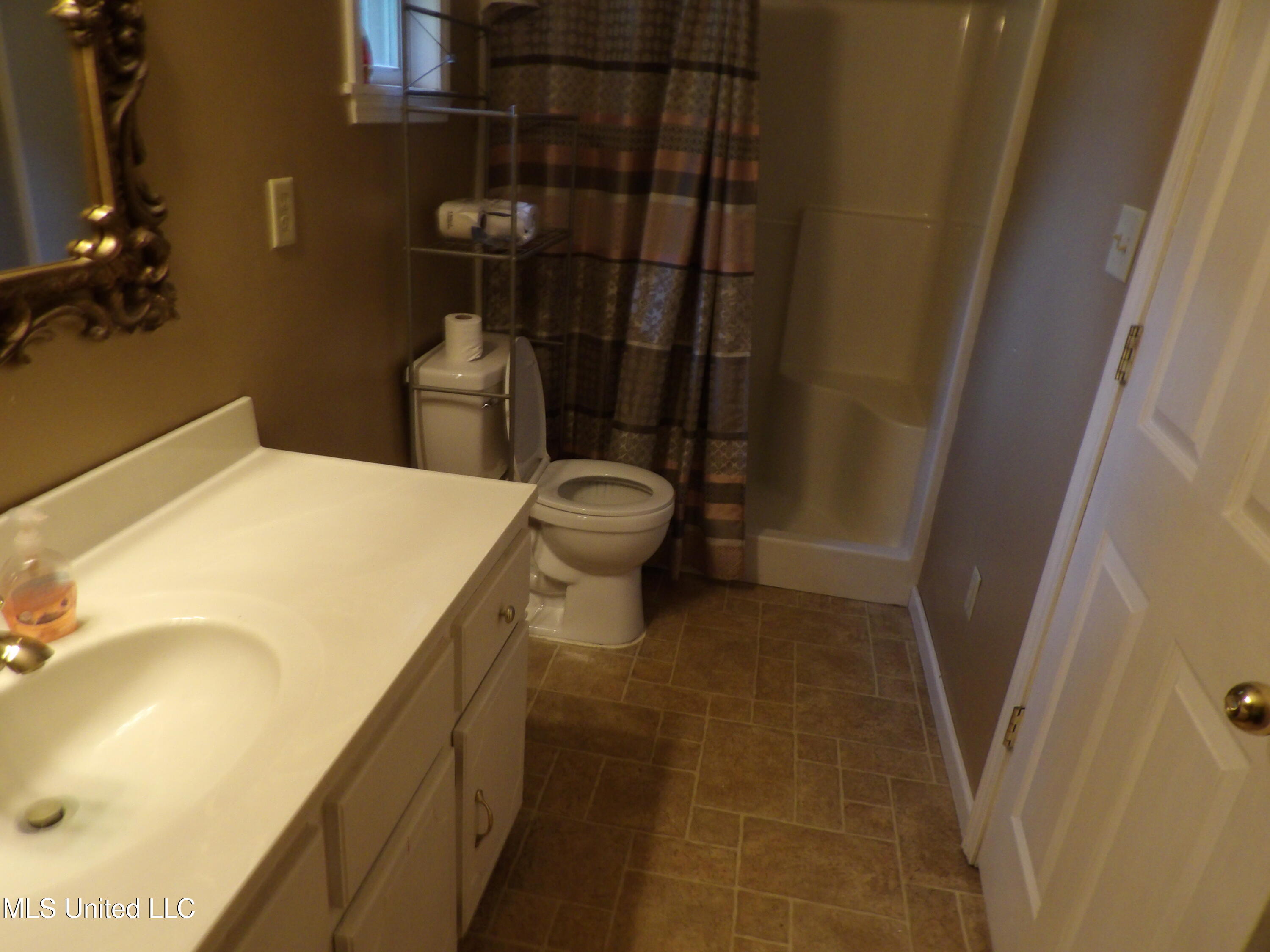 4271 Laws Hill Road, Waterford, Mississippi image 16