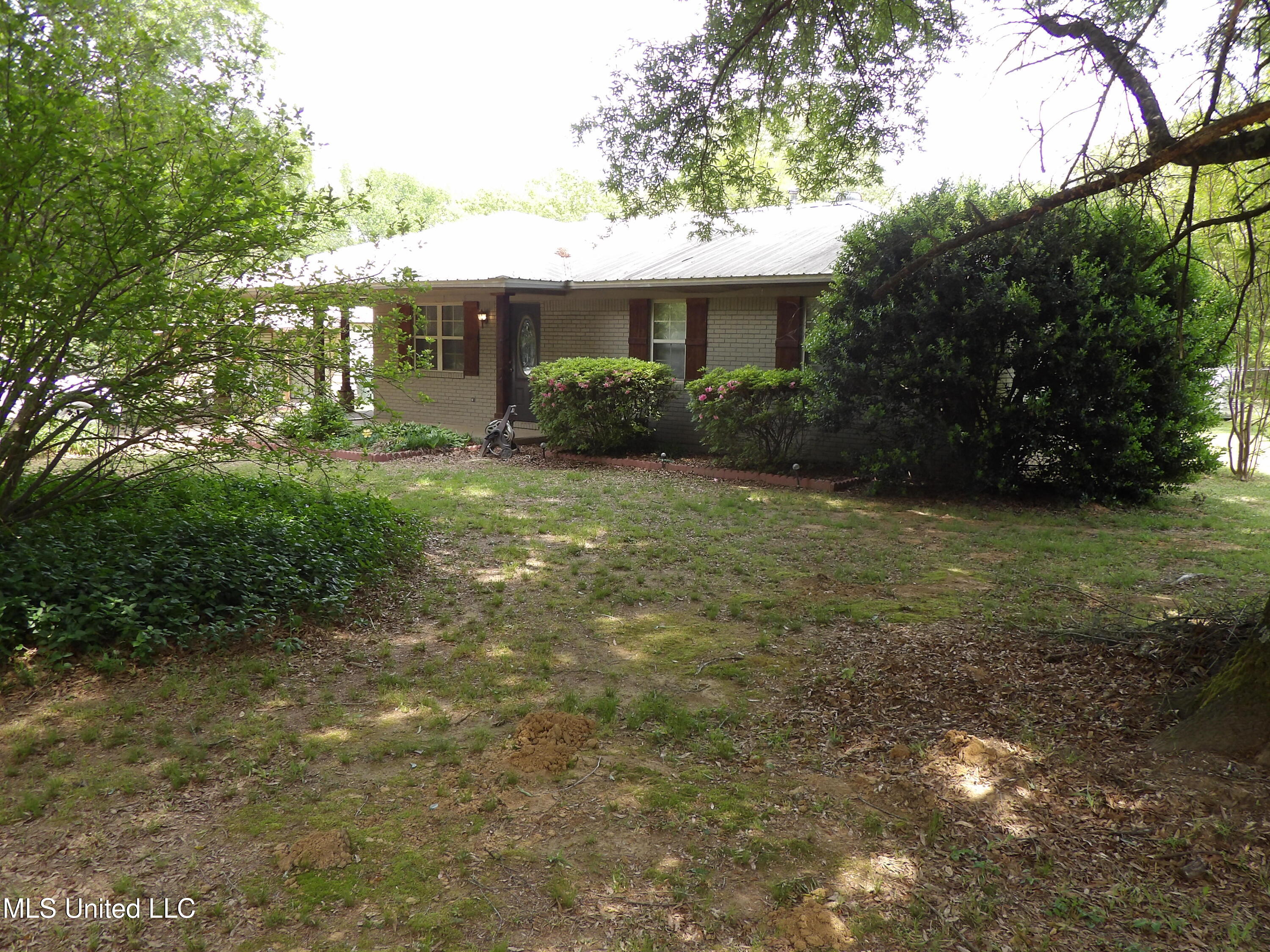 4271 Laws Hill Road, Waterford, Mississippi image 14