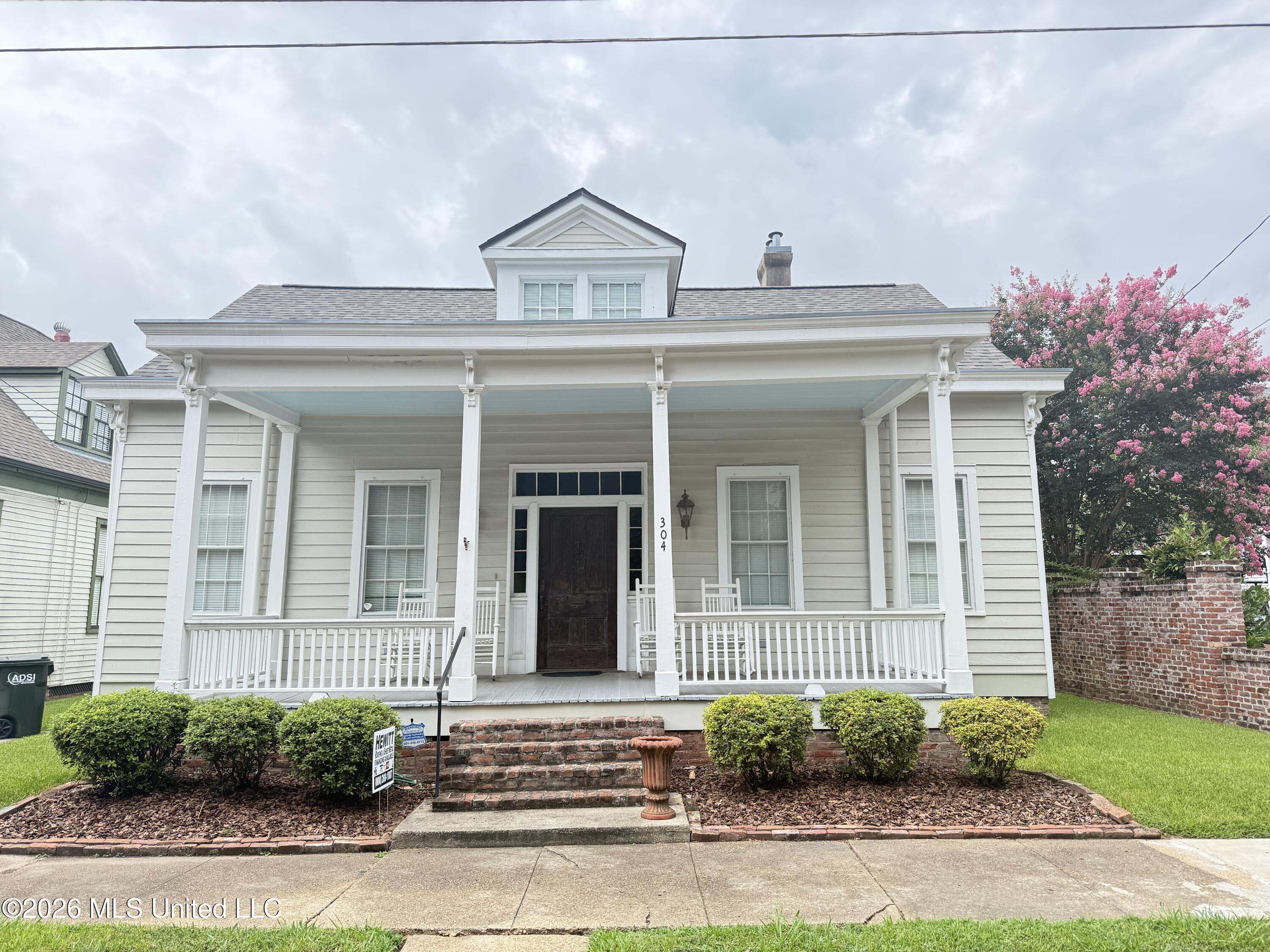 Photo 1 of 39 — 304 S Rankin Street, Natchez, MS 39120