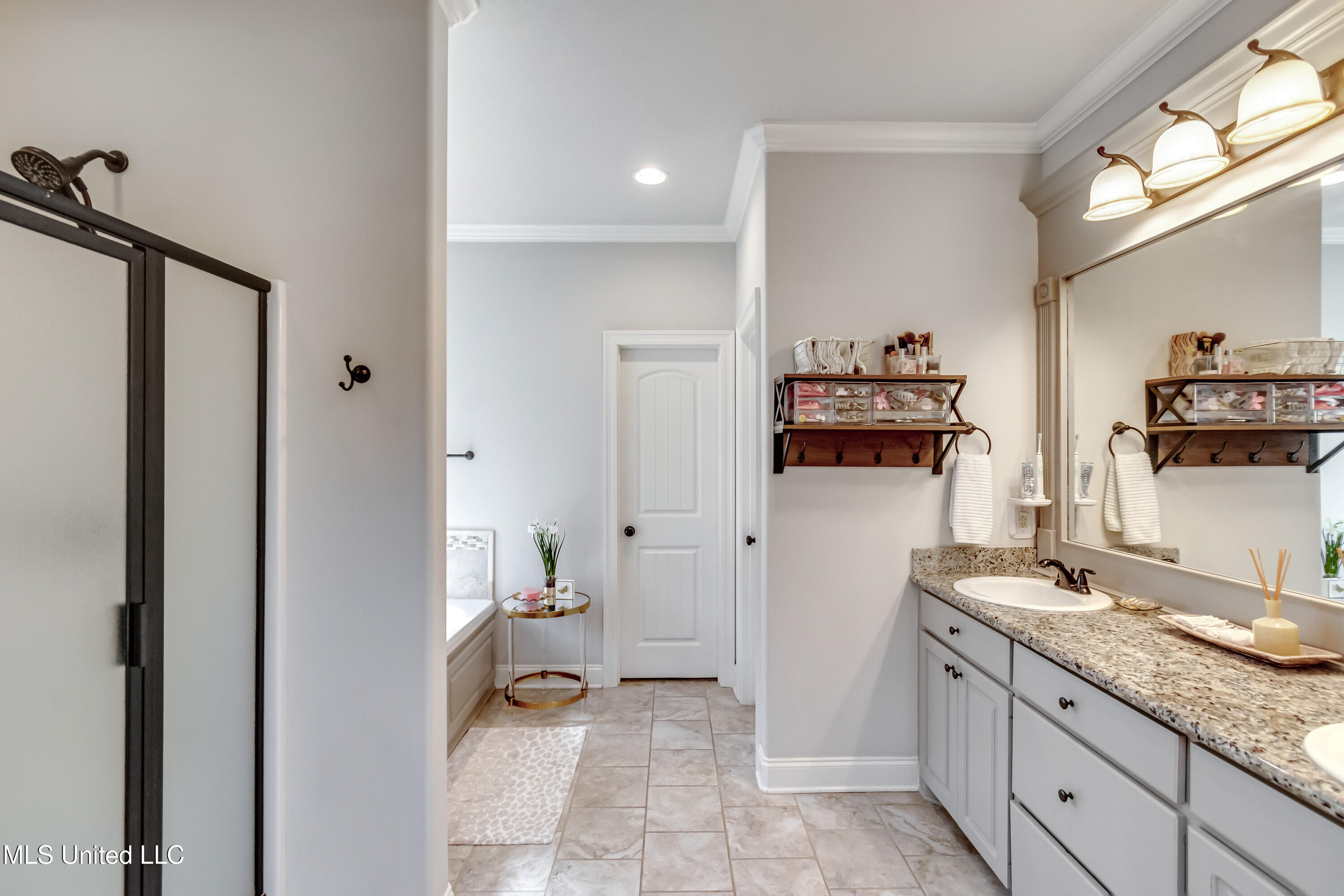 Madison, Mississippi 39110, United States, 3 Bedrooms Bedrooms, ,2 BathroomsBathrooms,Residential,Pending,141465