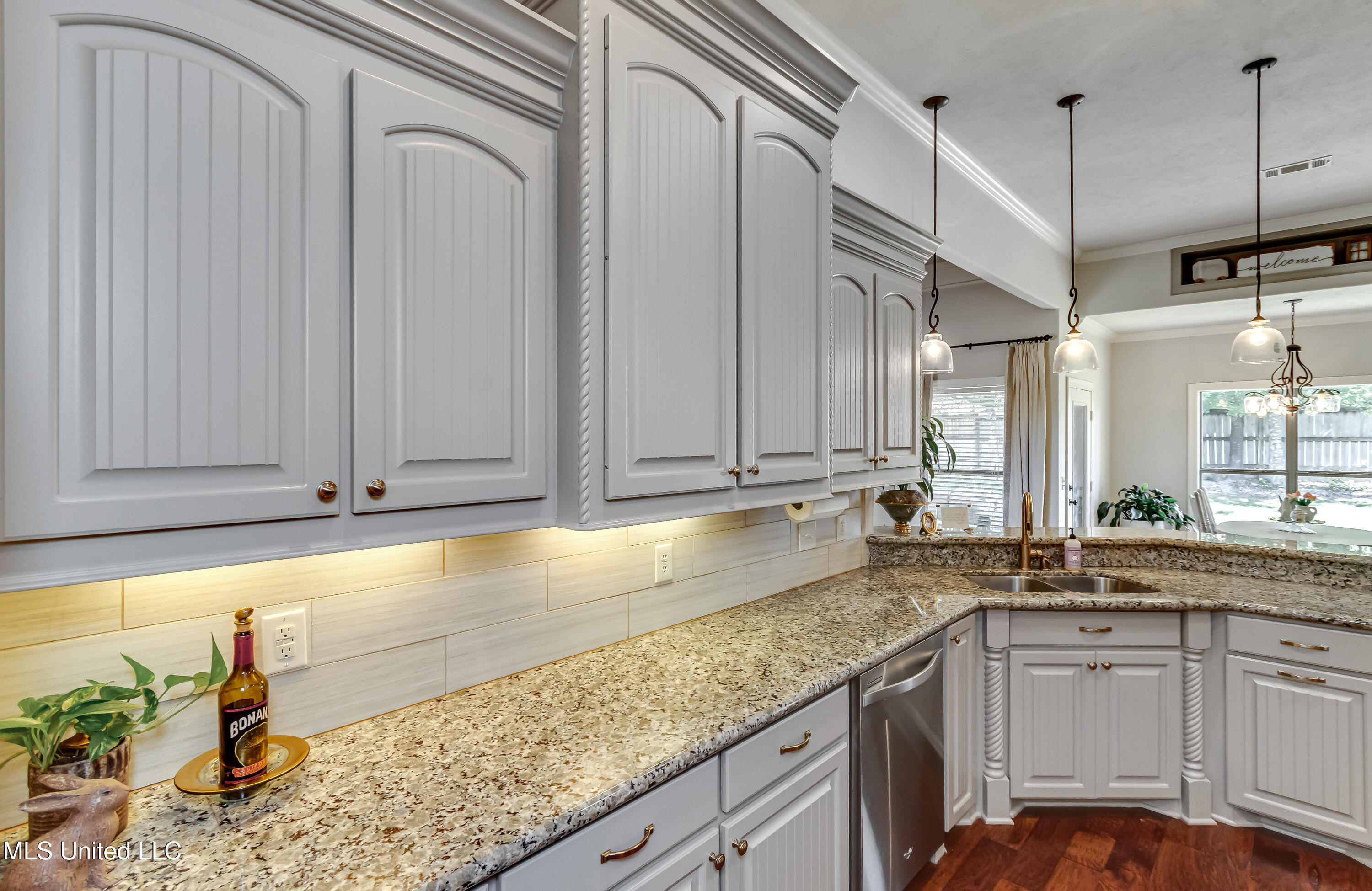 Madison, Mississippi 39110, United States, 3 Bedrooms Bedrooms, ,2 BathroomsBathrooms,Residential,Pending,141465