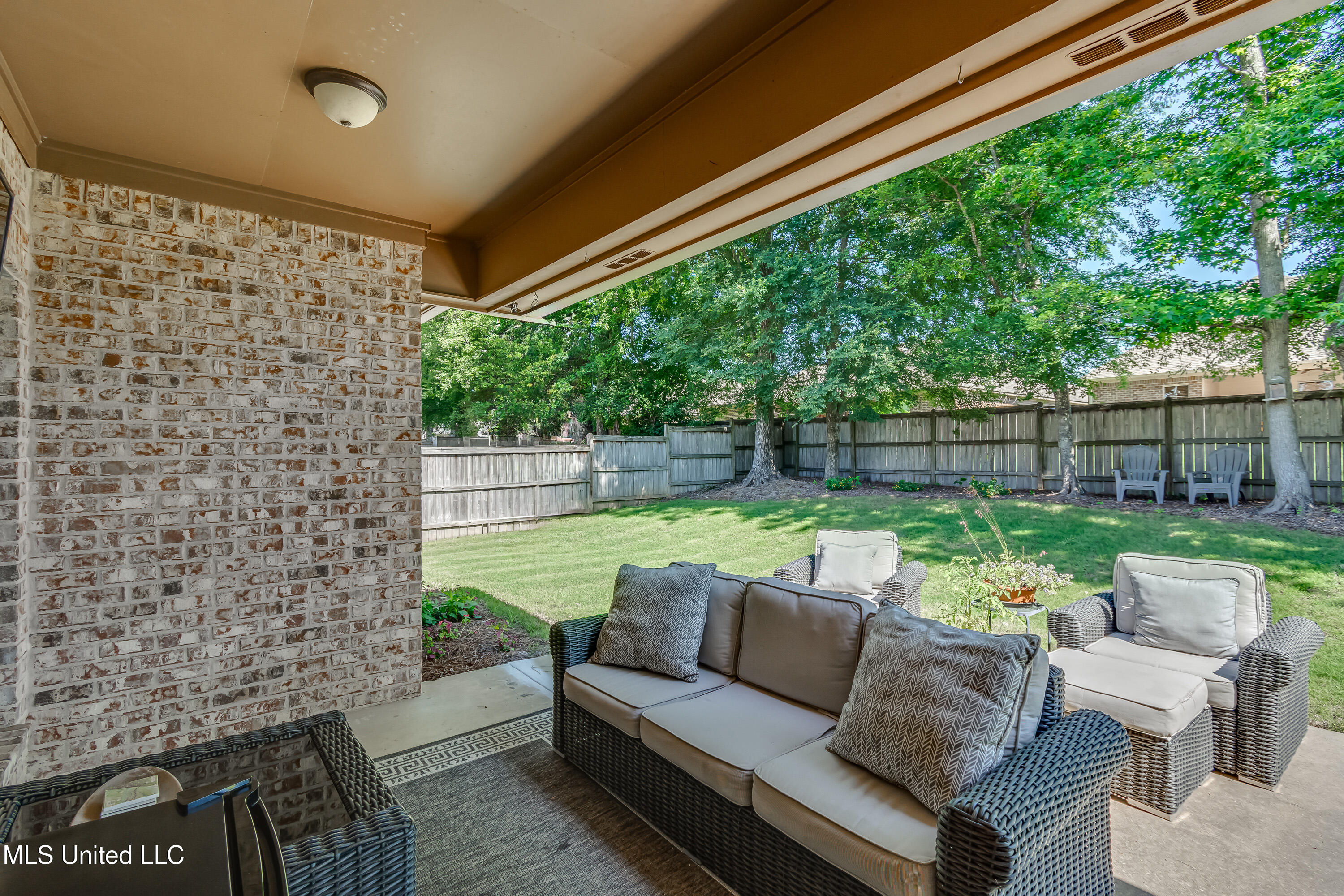 Madison, Mississippi 39110, United States, 3 Bedrooms Bedrooms, ,2 BathroomsBathrooms,Residential,Pending,141465