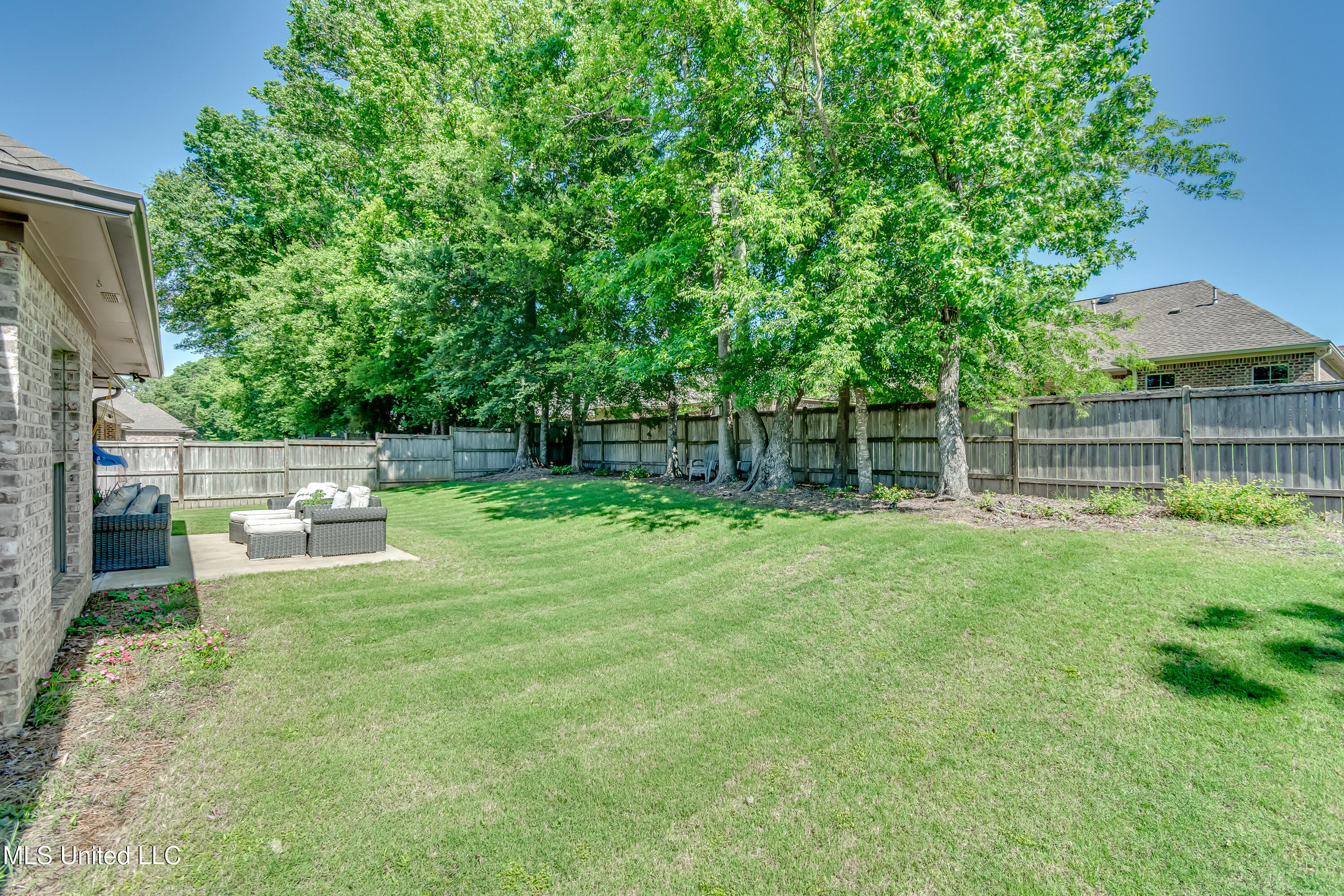 Madison, Mississippi 39110, United States, 3 Bedrooms Bedrooms, ,2 BathroomsBathrooms,Residential,Pending,141465