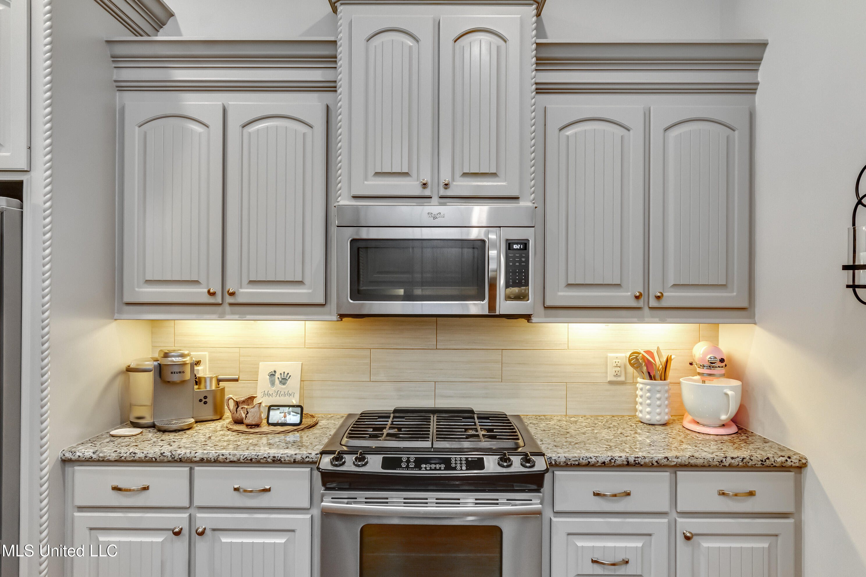 Madison, Mississippi 39110, United States, 3 Bedrooms Bedrooms, ,2 BathroomsBathrooms,Residential,Pending,141465