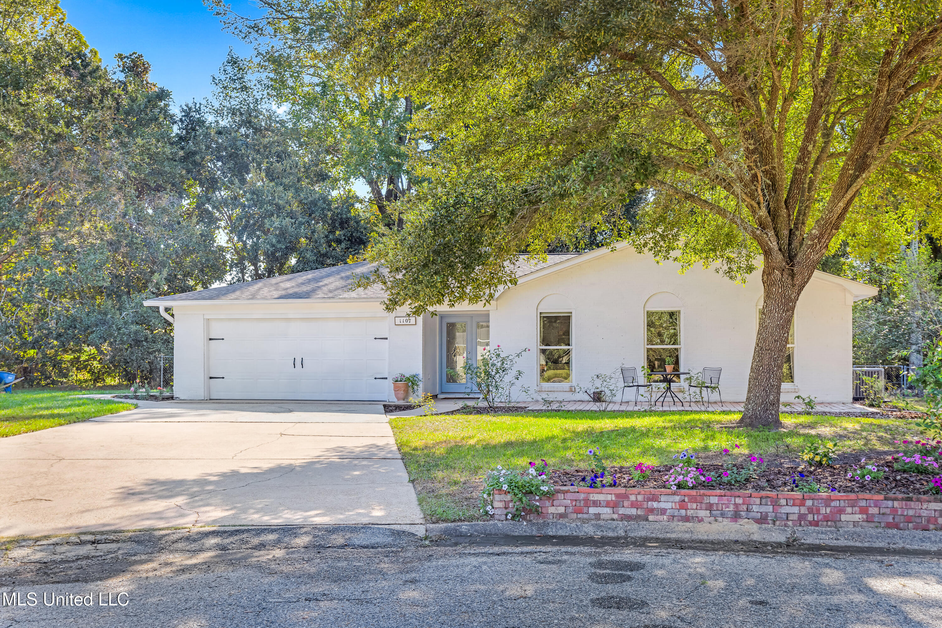 1107 Le Marin Court, Ocean Springs, Mississippi image 1