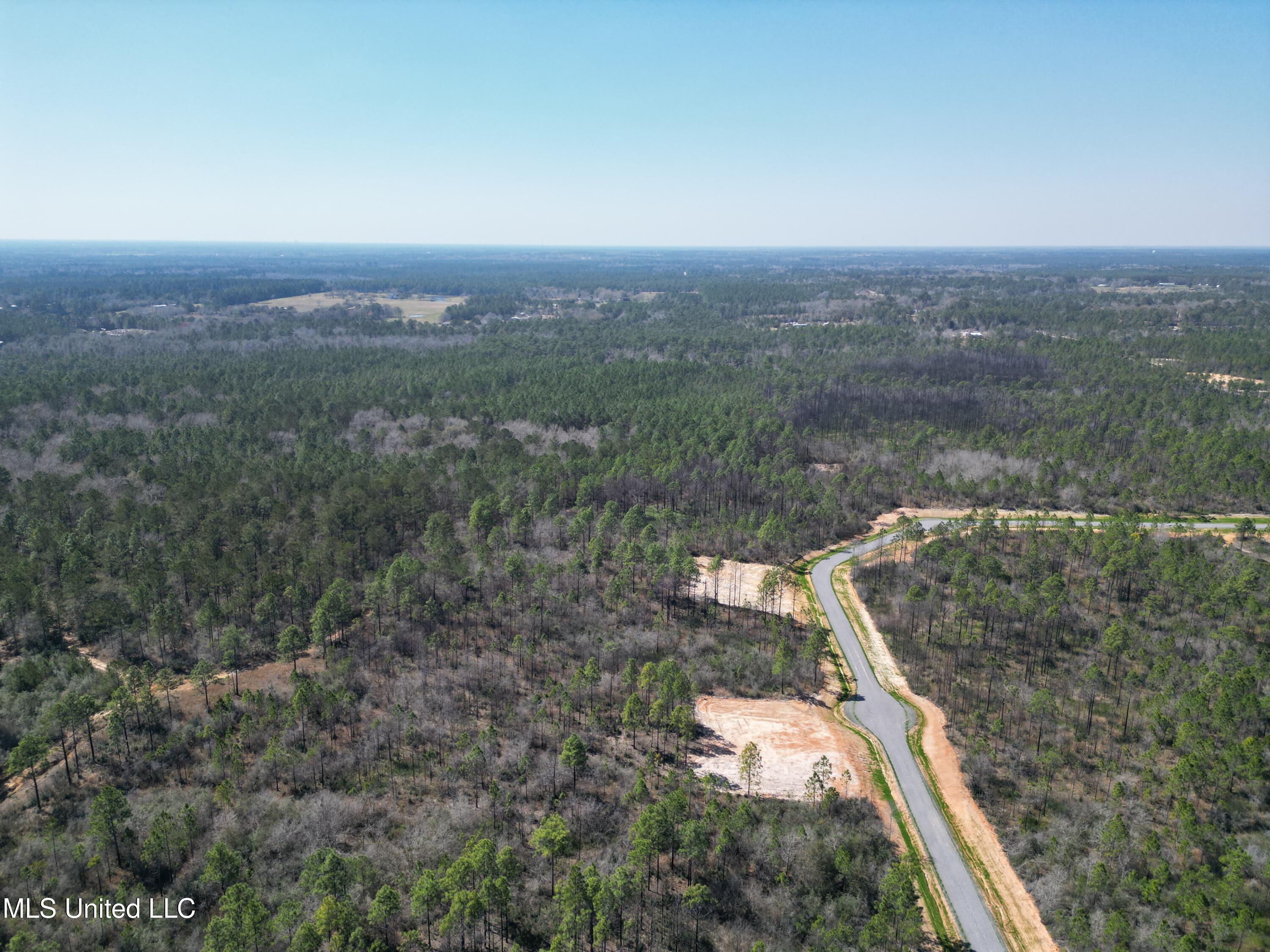 40 Whitfield Dr., Kiln, Mississippi image 2