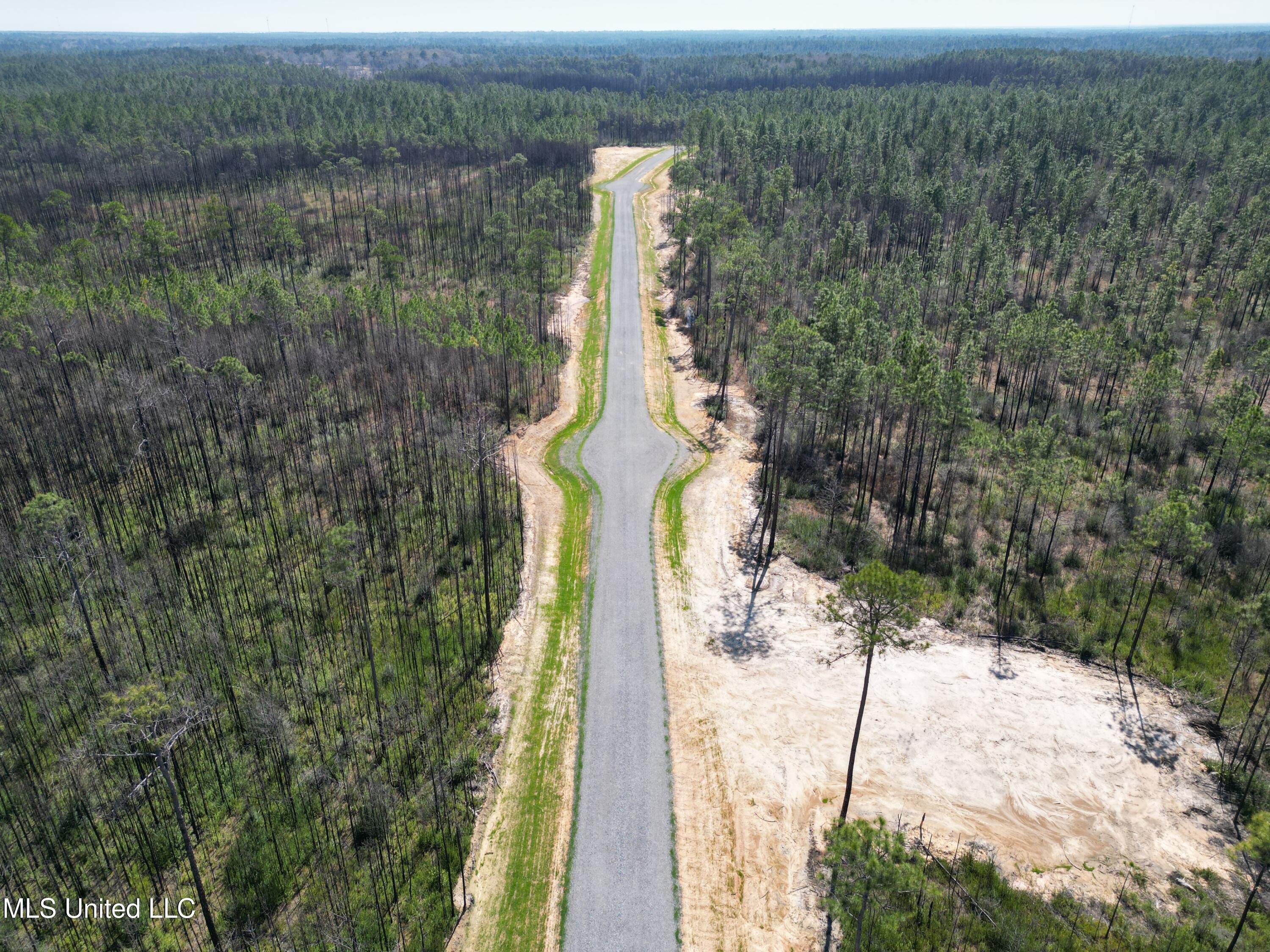 40 Whitfield Dr., Kiln, Mississippi image 3