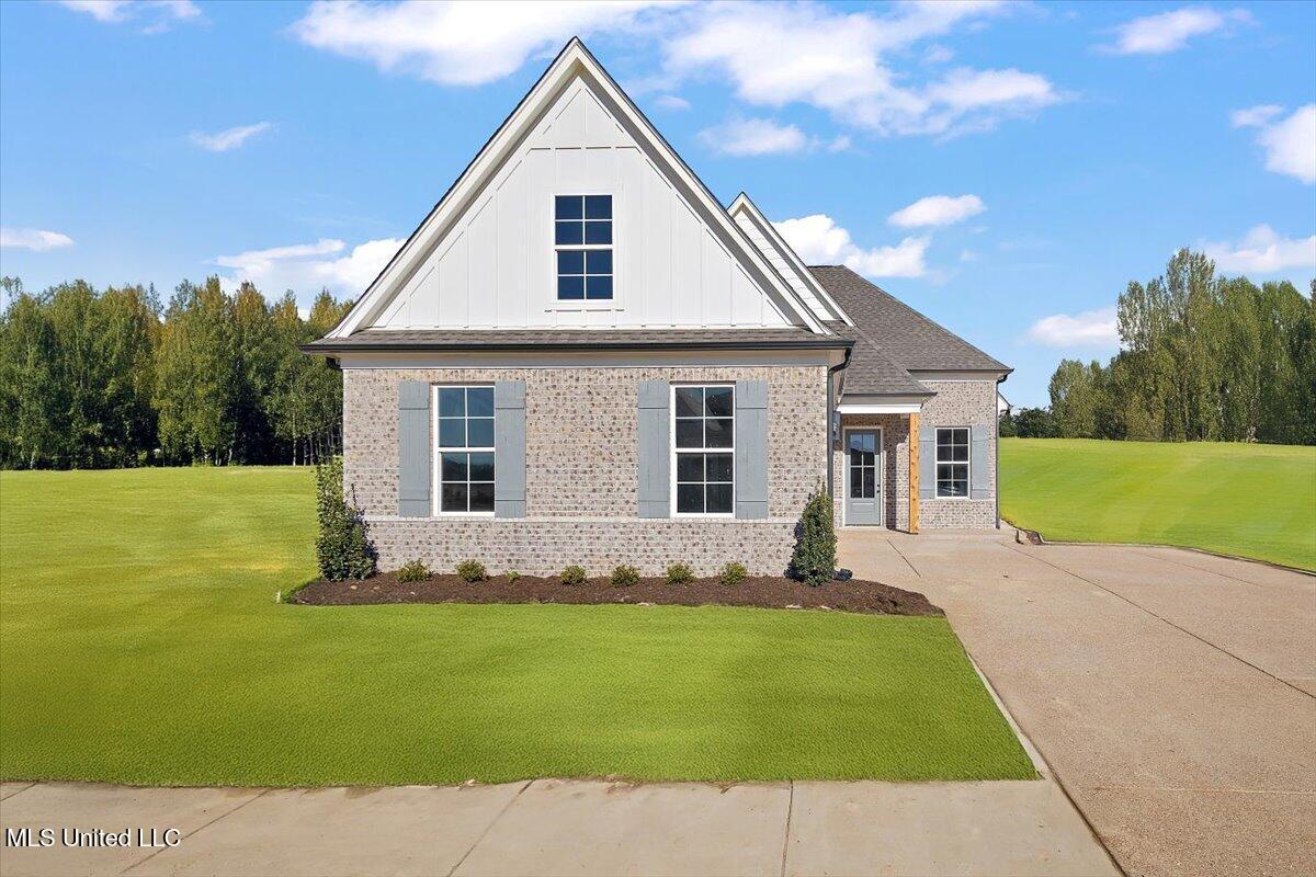 750 Coahoma Court, Nesbit, Mississippi image 5
