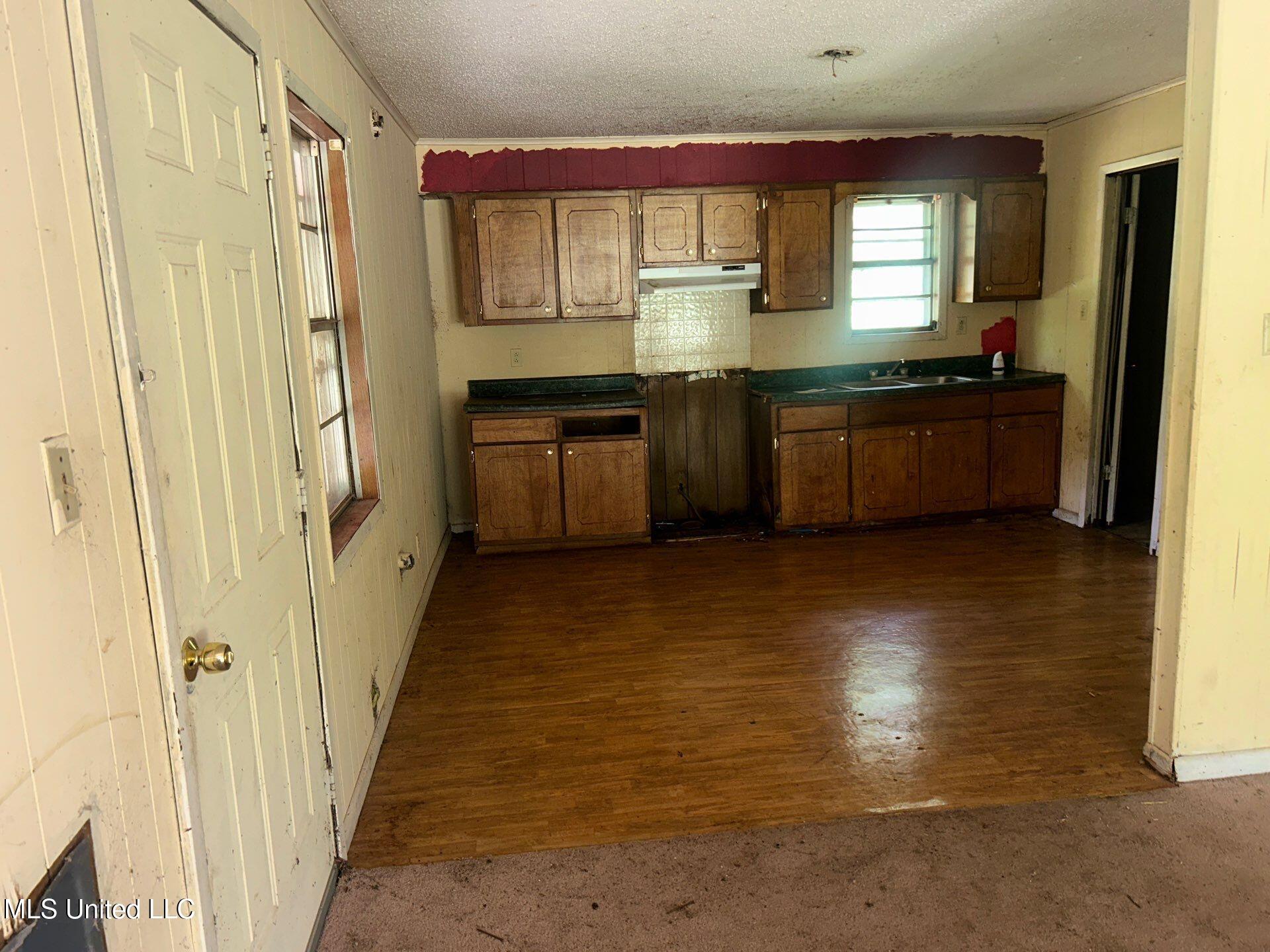 715 Holly Street, Summit, Mississippi image 4