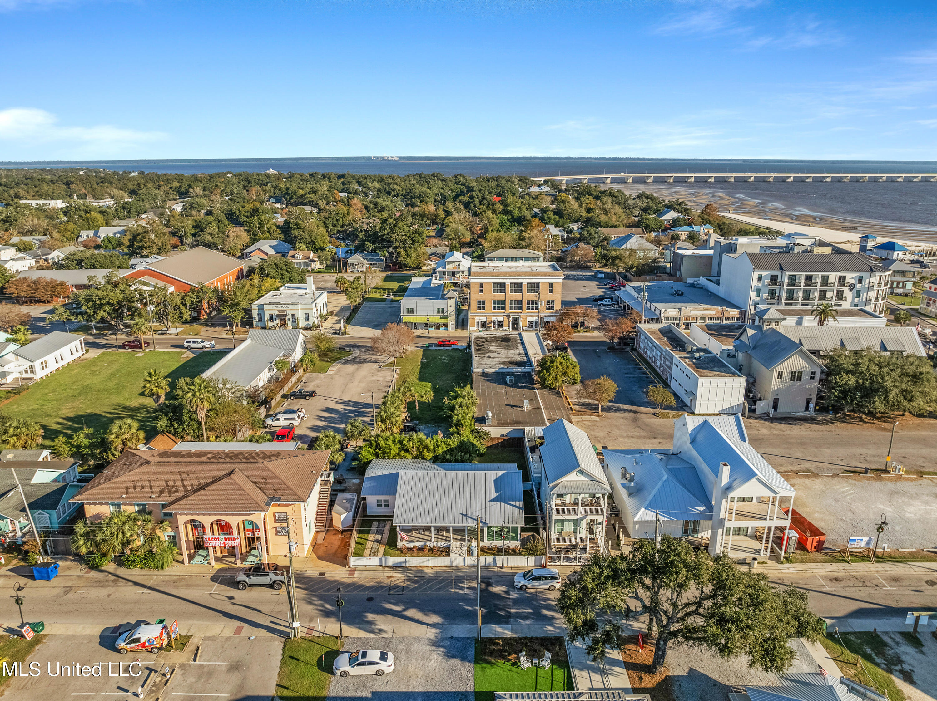 109 Court Street, Bay Saint Louis, Mississippi image 8