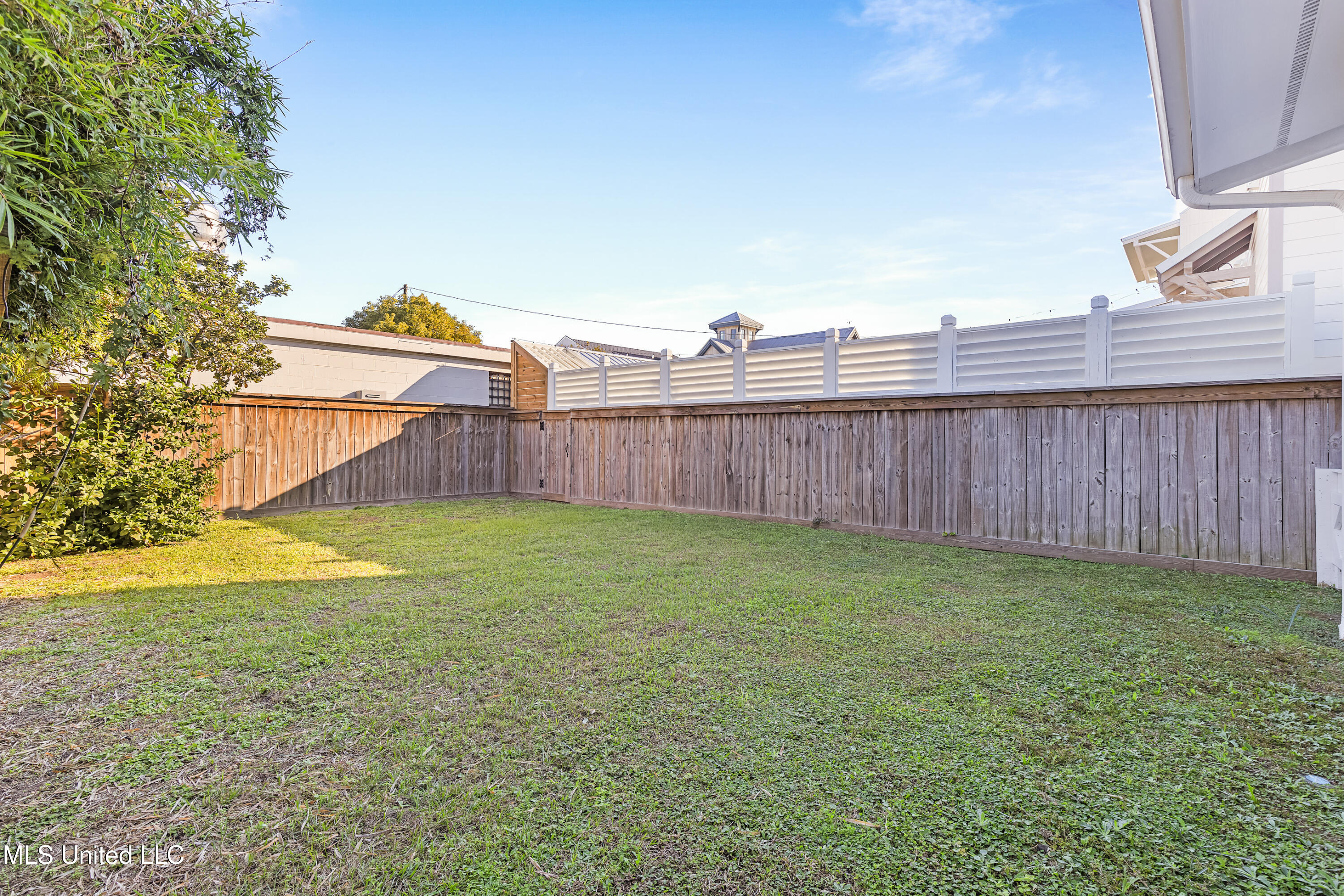 109 Court Street, Bay Saint Louis, Mississippi image 42