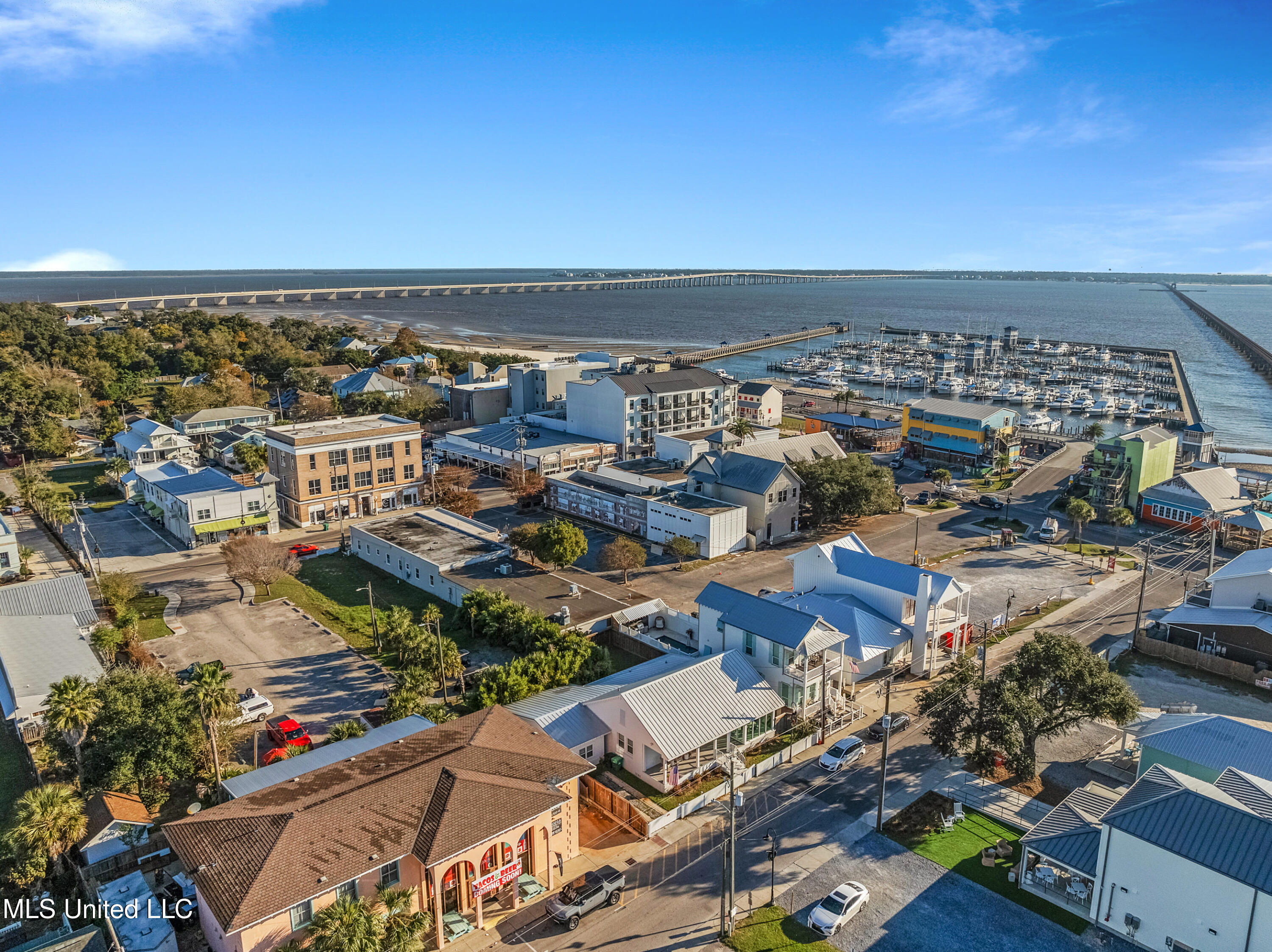 109 Court Street, Bay Saint Louis, Mississippi image 9