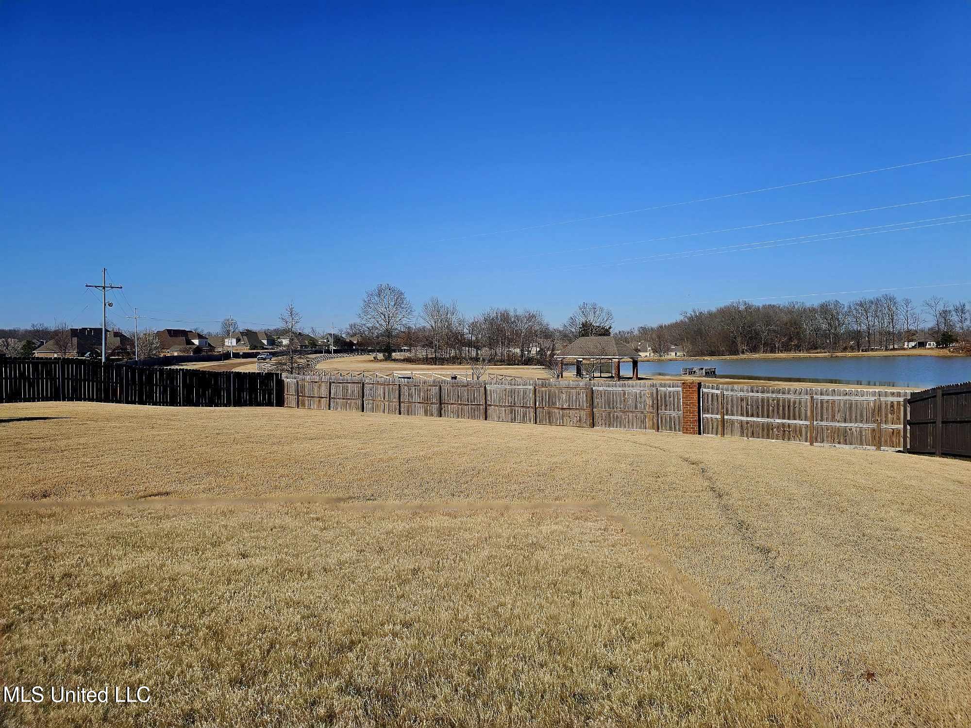 2074 Redwood Road, Southaven, Mississippi image 48